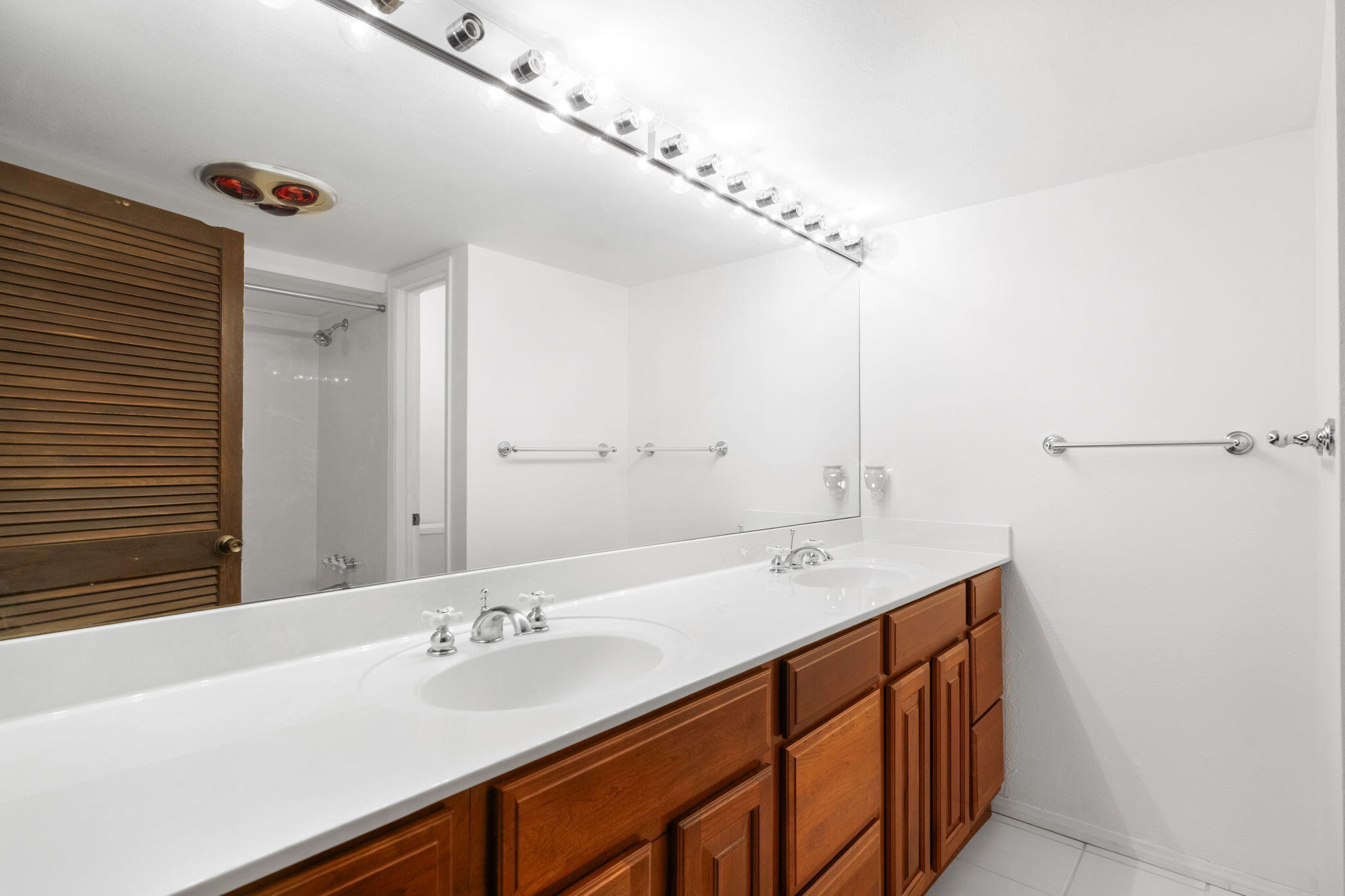 Photo 11 — 1070 Matador Drive SE