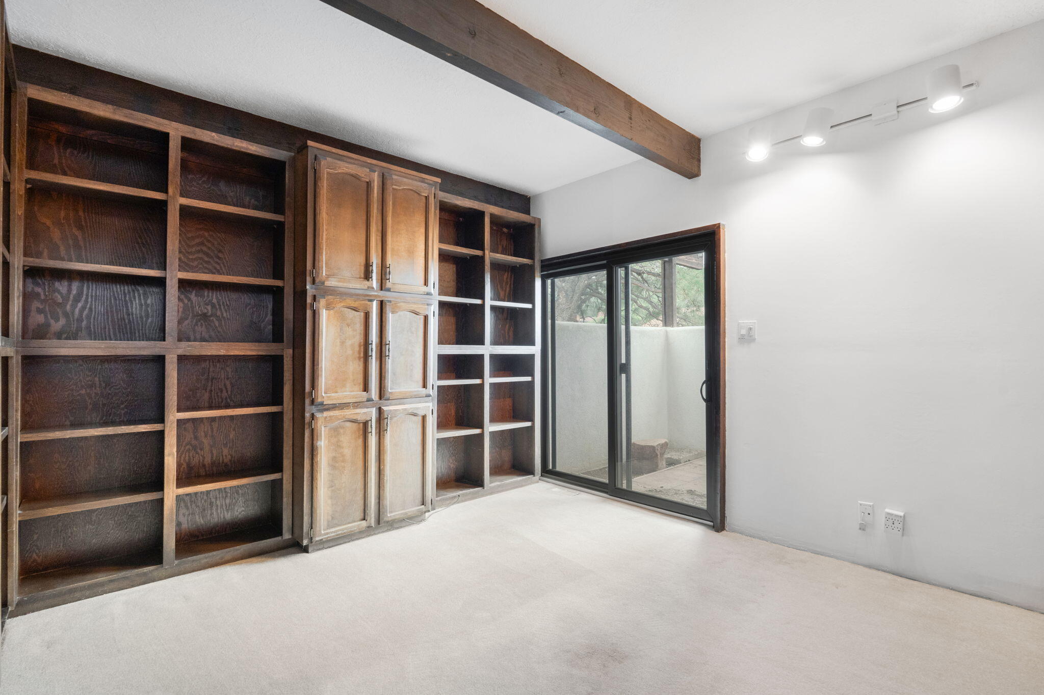 Photo 12 — 1070 Matador Drive SE