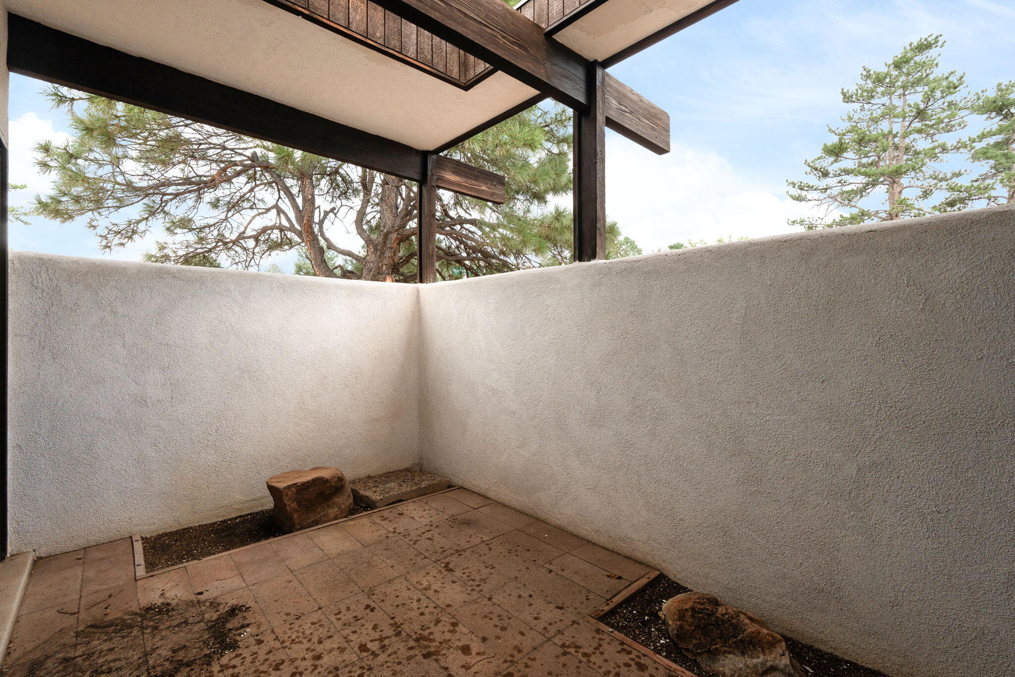 Photo 14 — 1070 Matador Drive SE