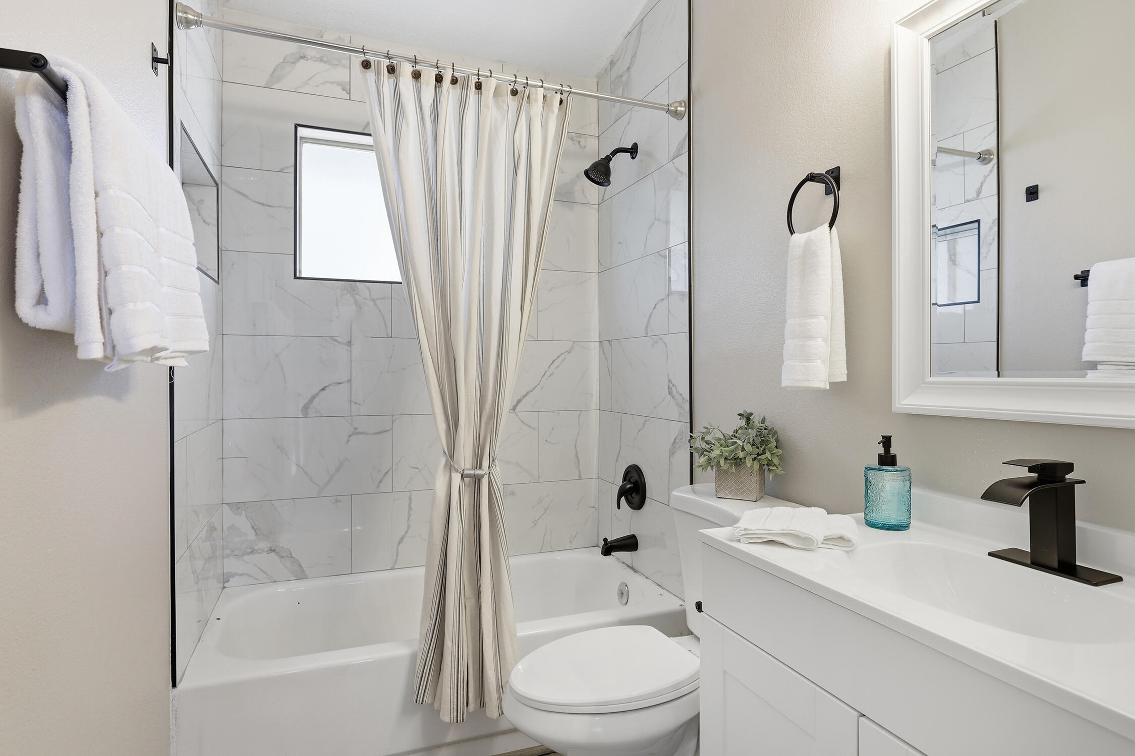 Photo 11 — 5220 Chuckwagon Trail NW