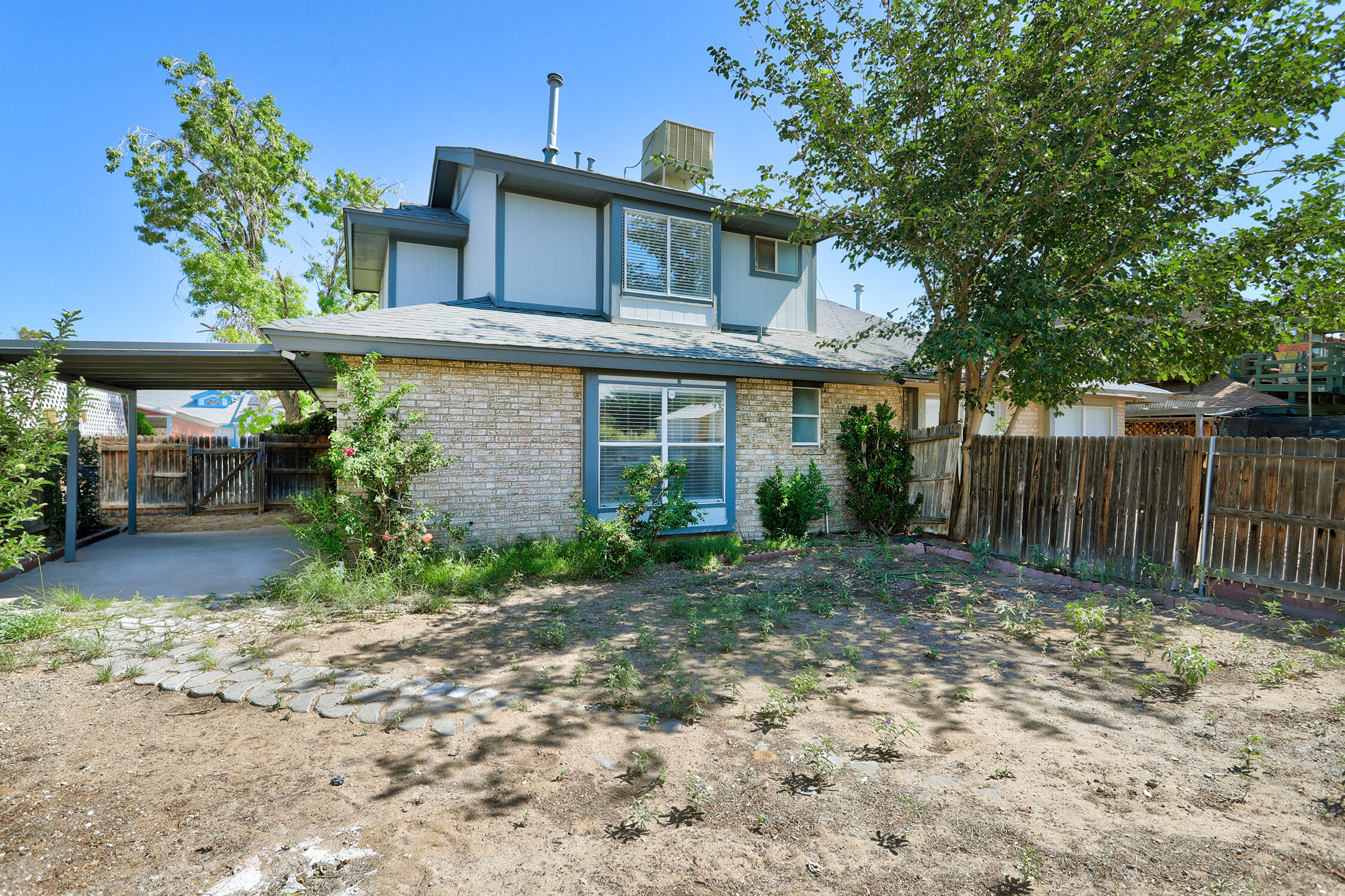 Photo 6 — 5220 Chuckwagon Trail NW