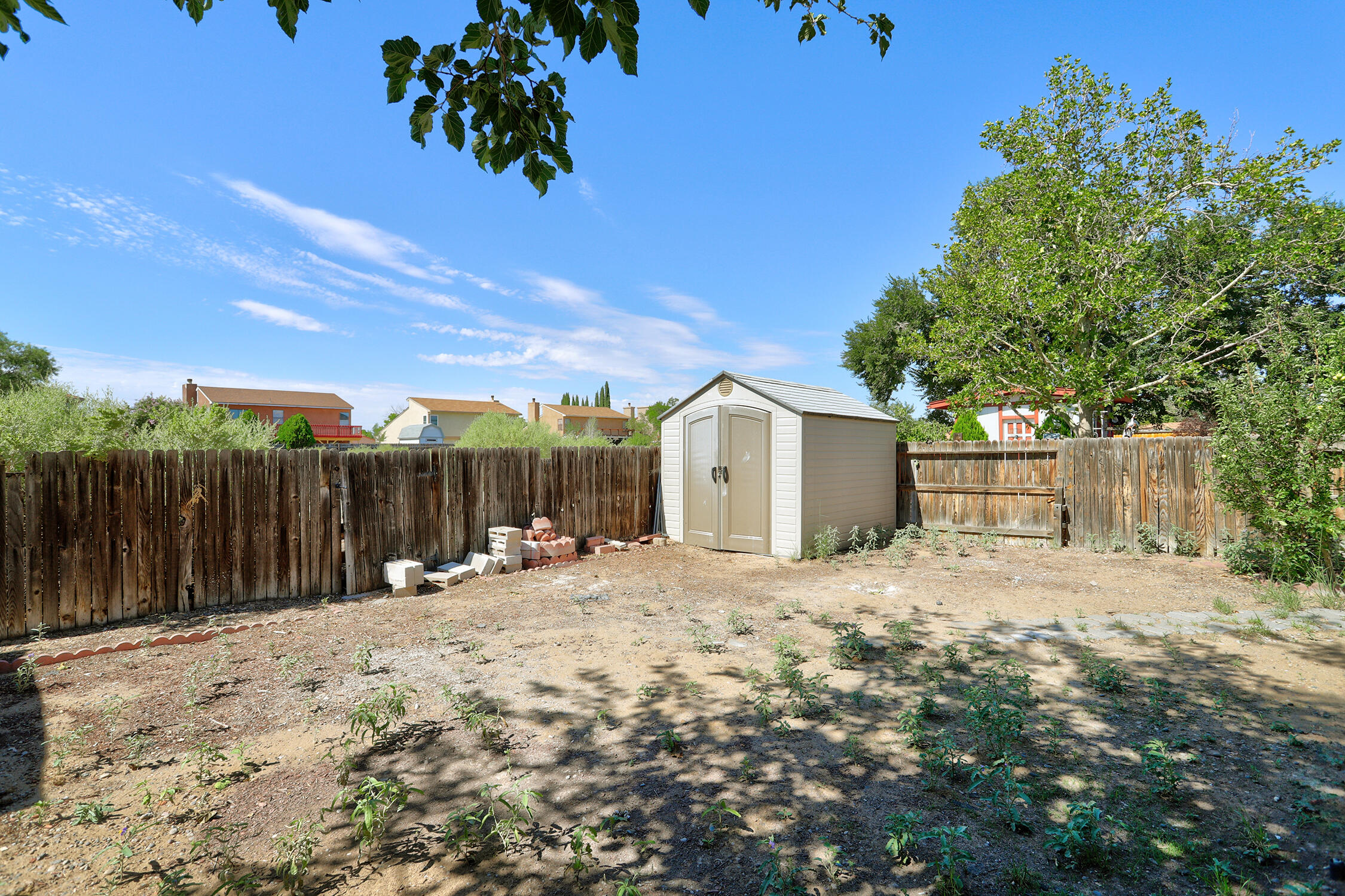 Photo 4 — 5220 Chuckwagon Trail NW