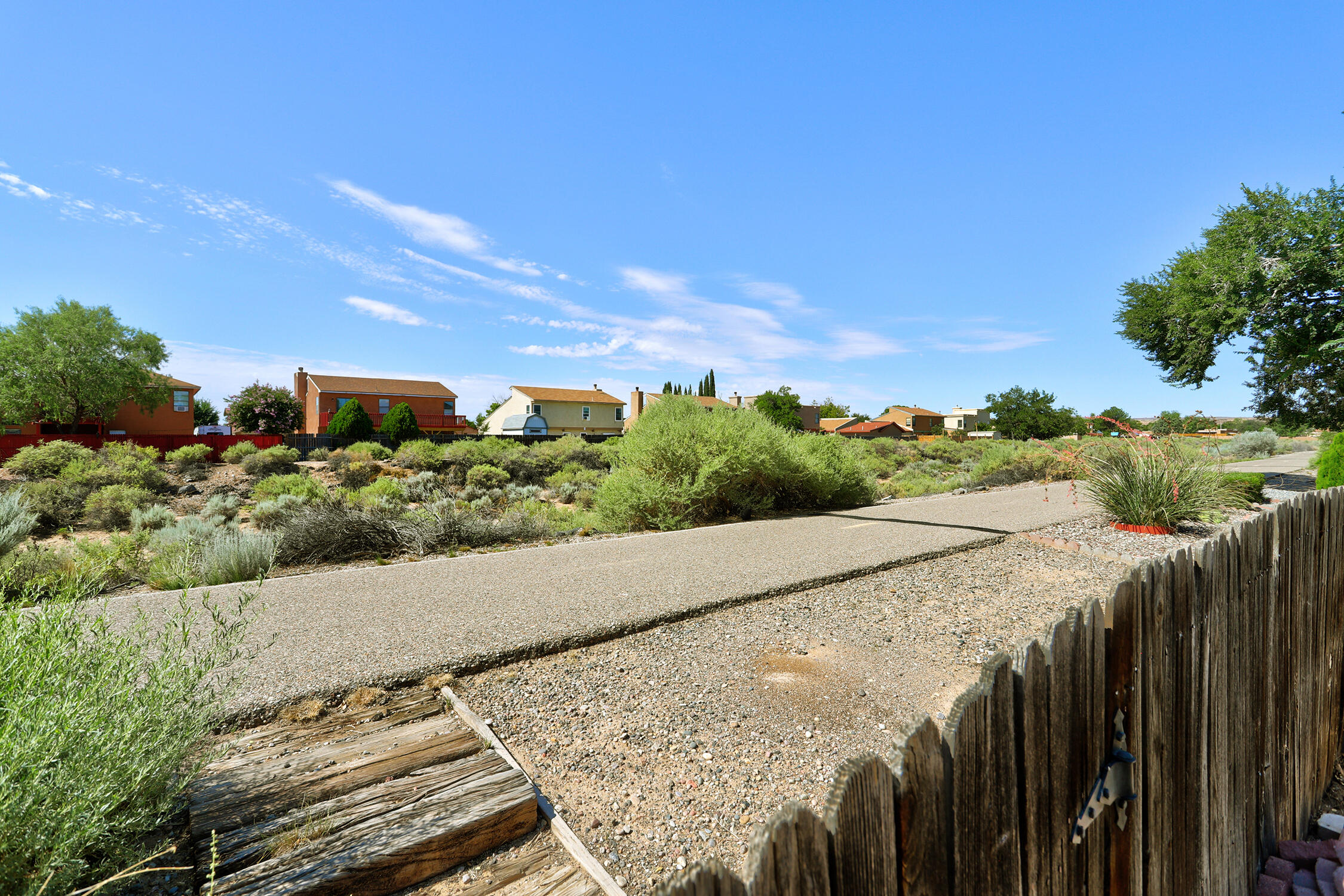 Photo 3 — 5220 Chuckwagon Trail NW