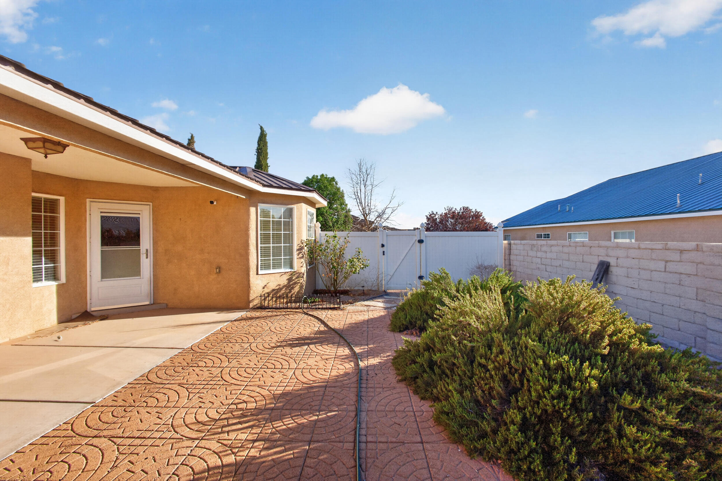 Photo 18 — 1265 Parkview Drive