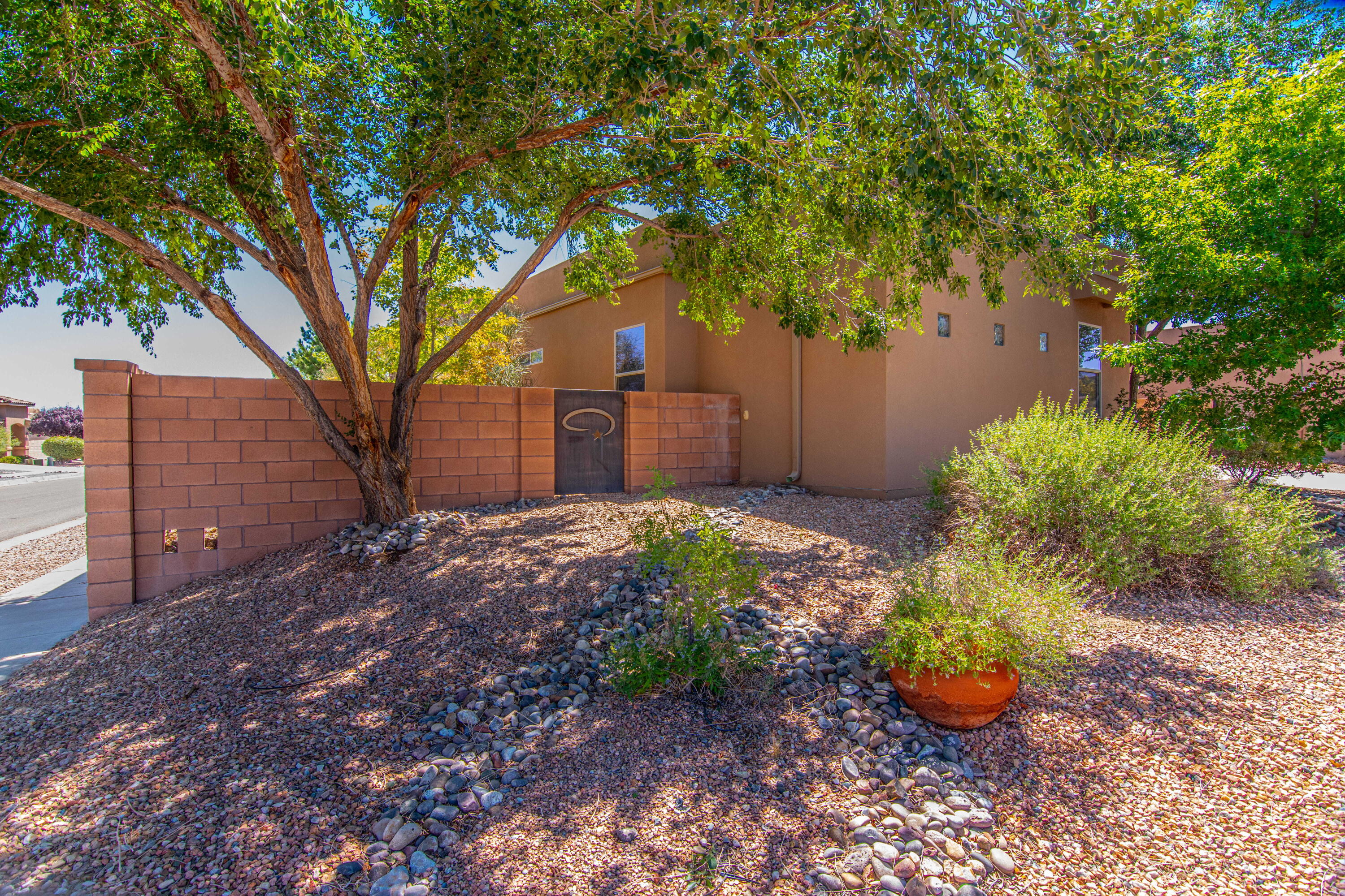 Photo 18 — 8136 Cayenne Drive NW