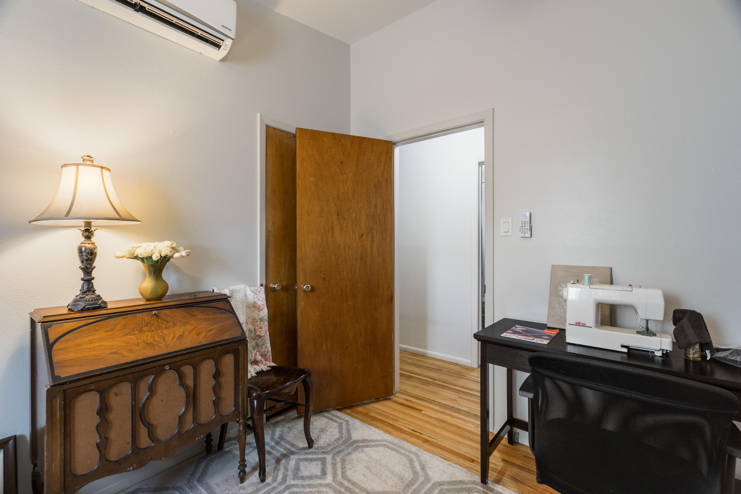 Photo 2 — 4128 Sunland Circle NW