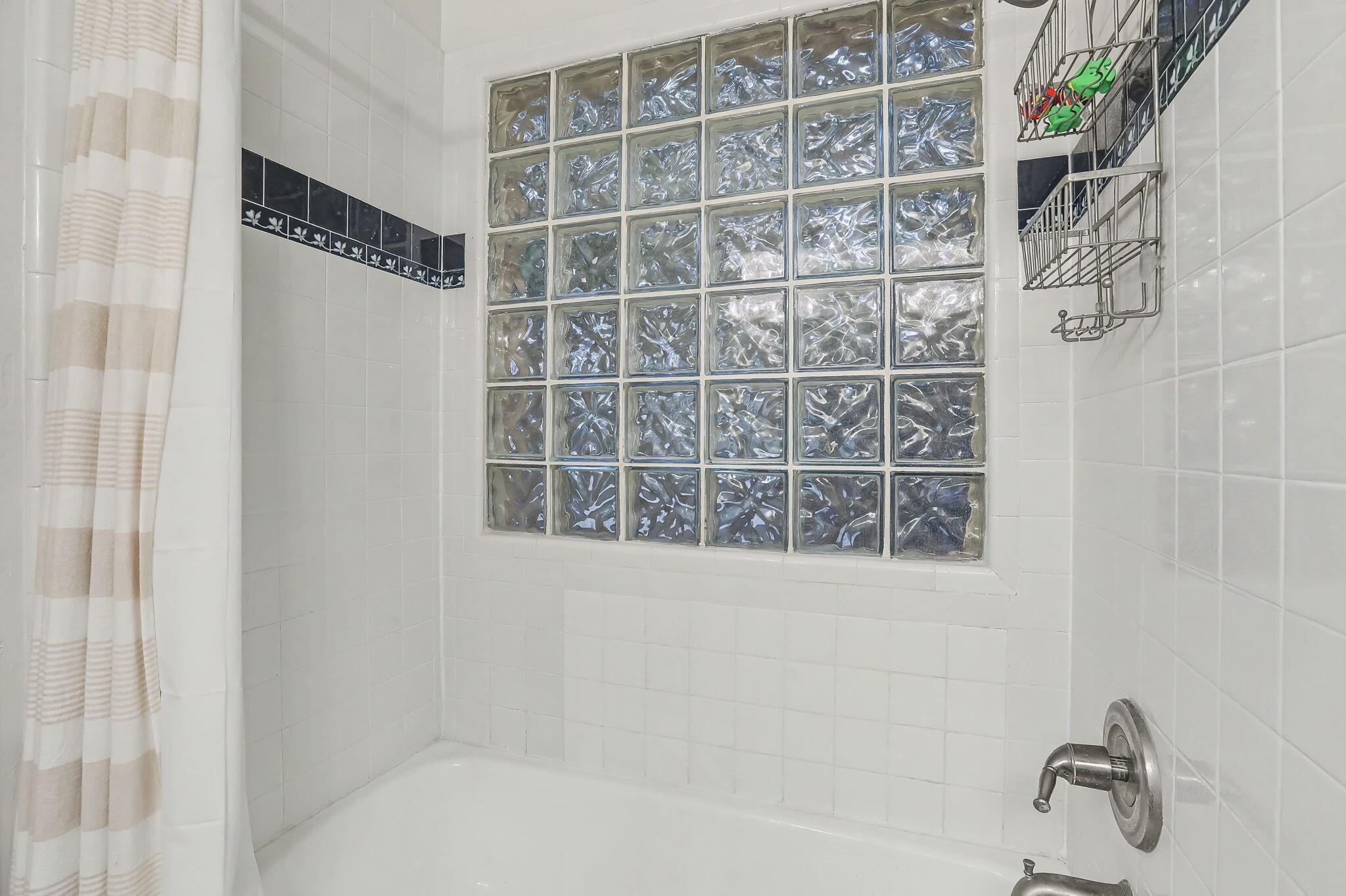 Photo 7 — 2879 Brushwood Street NE