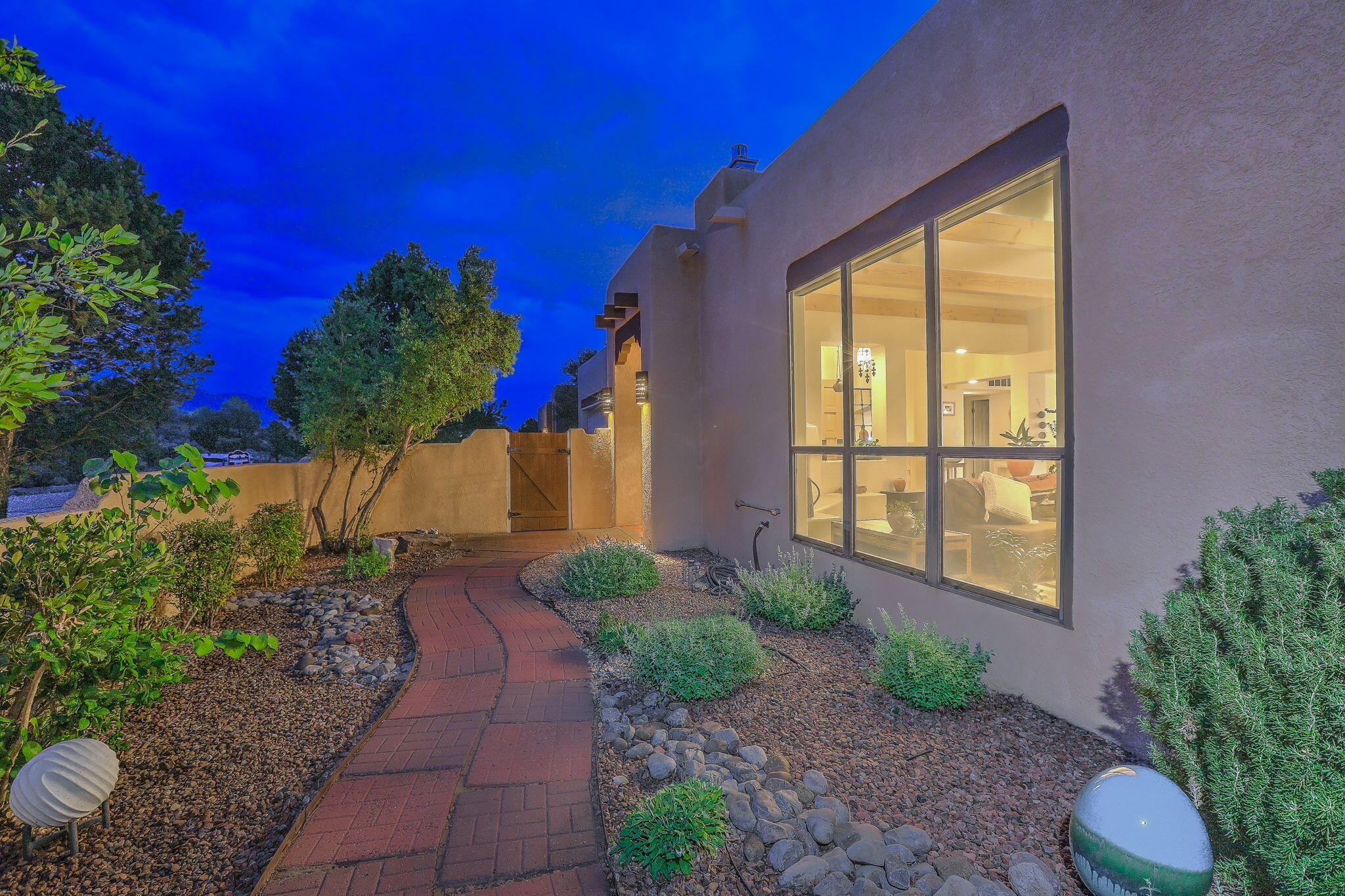Photo 9 — 2879 Brushwood Street NE