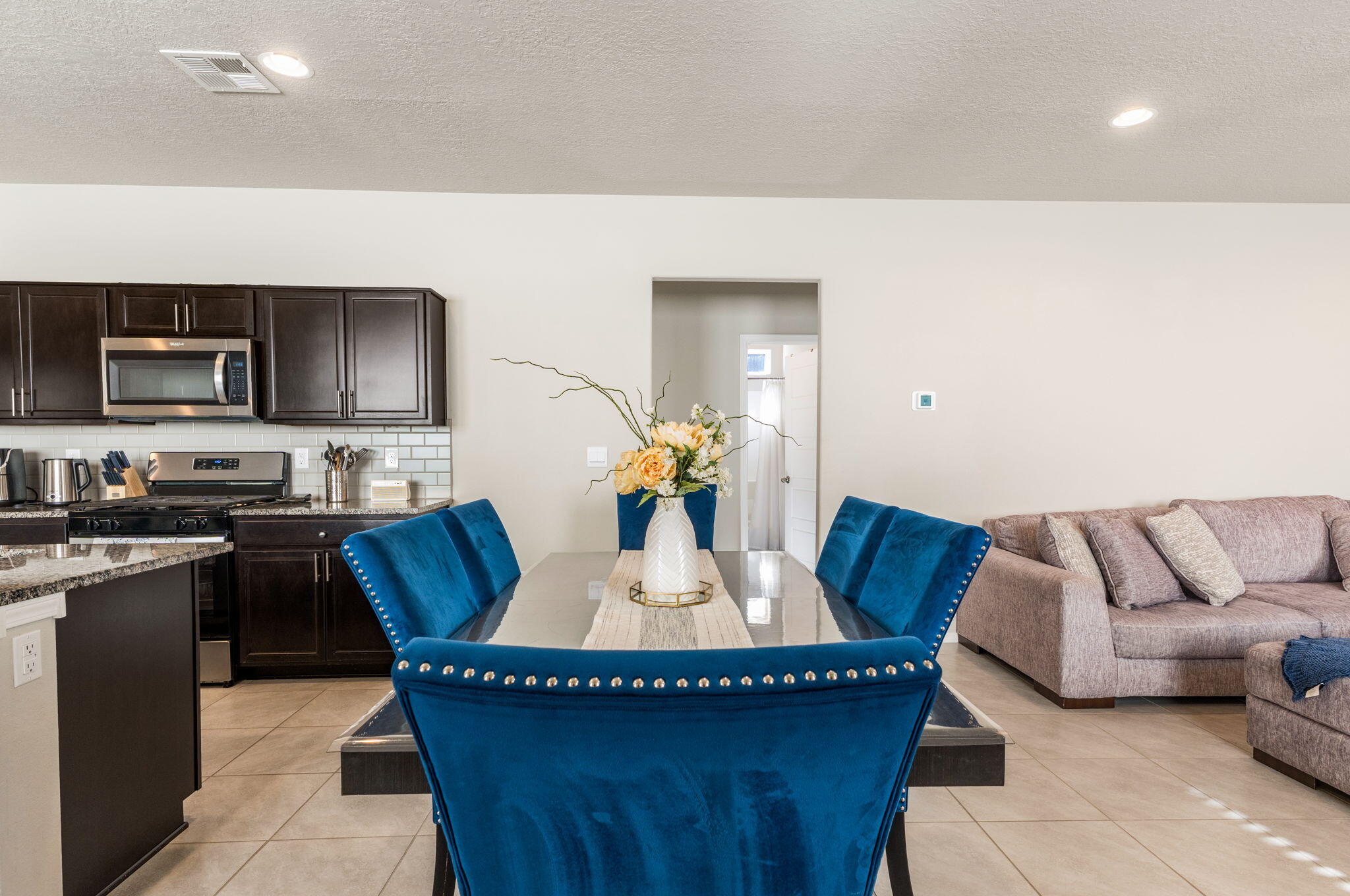 Photo 10 — 6488 Gannett Drive NE