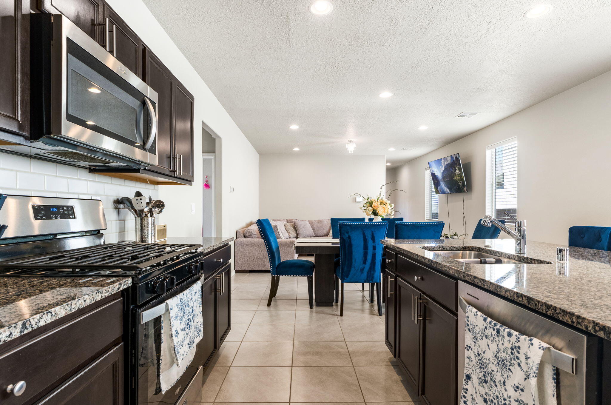 Photo 13 — 6488 Gannett Drive NE