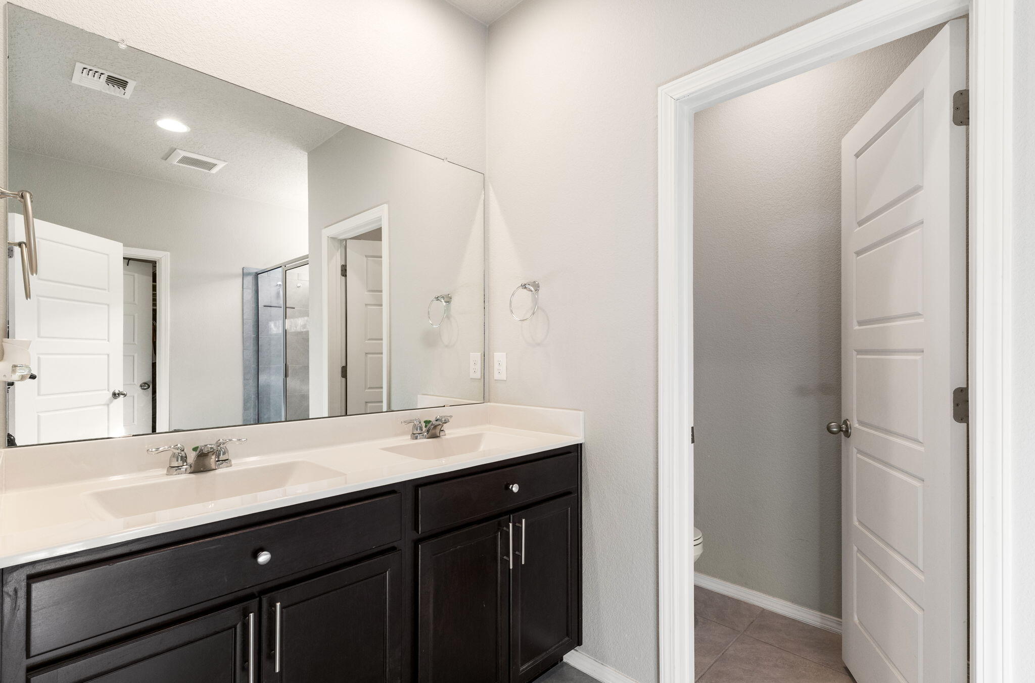 Photo 17 — 6488 Gannett Drive NE