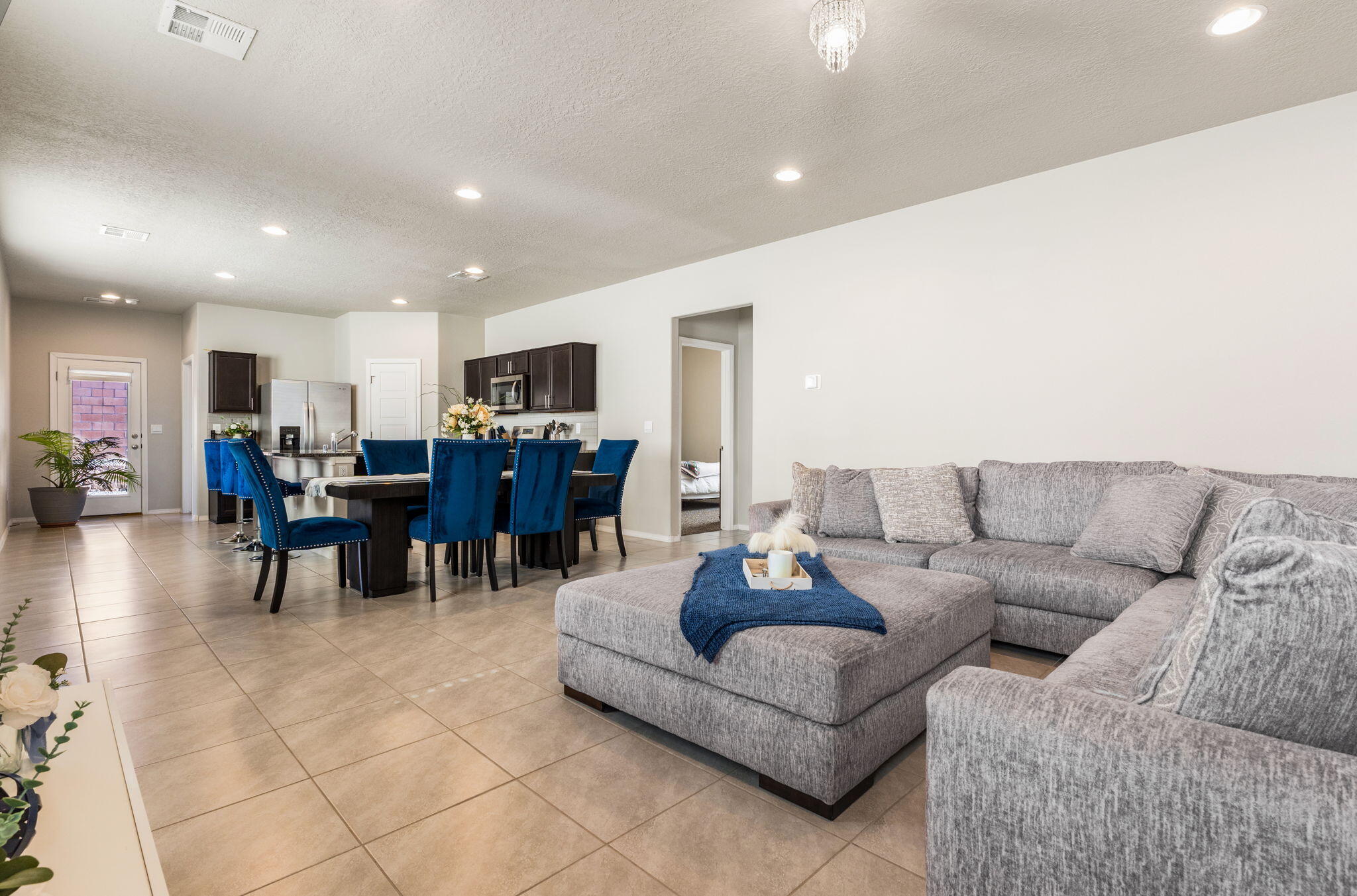 Photo 7 — 6488 Gannett Drive NE