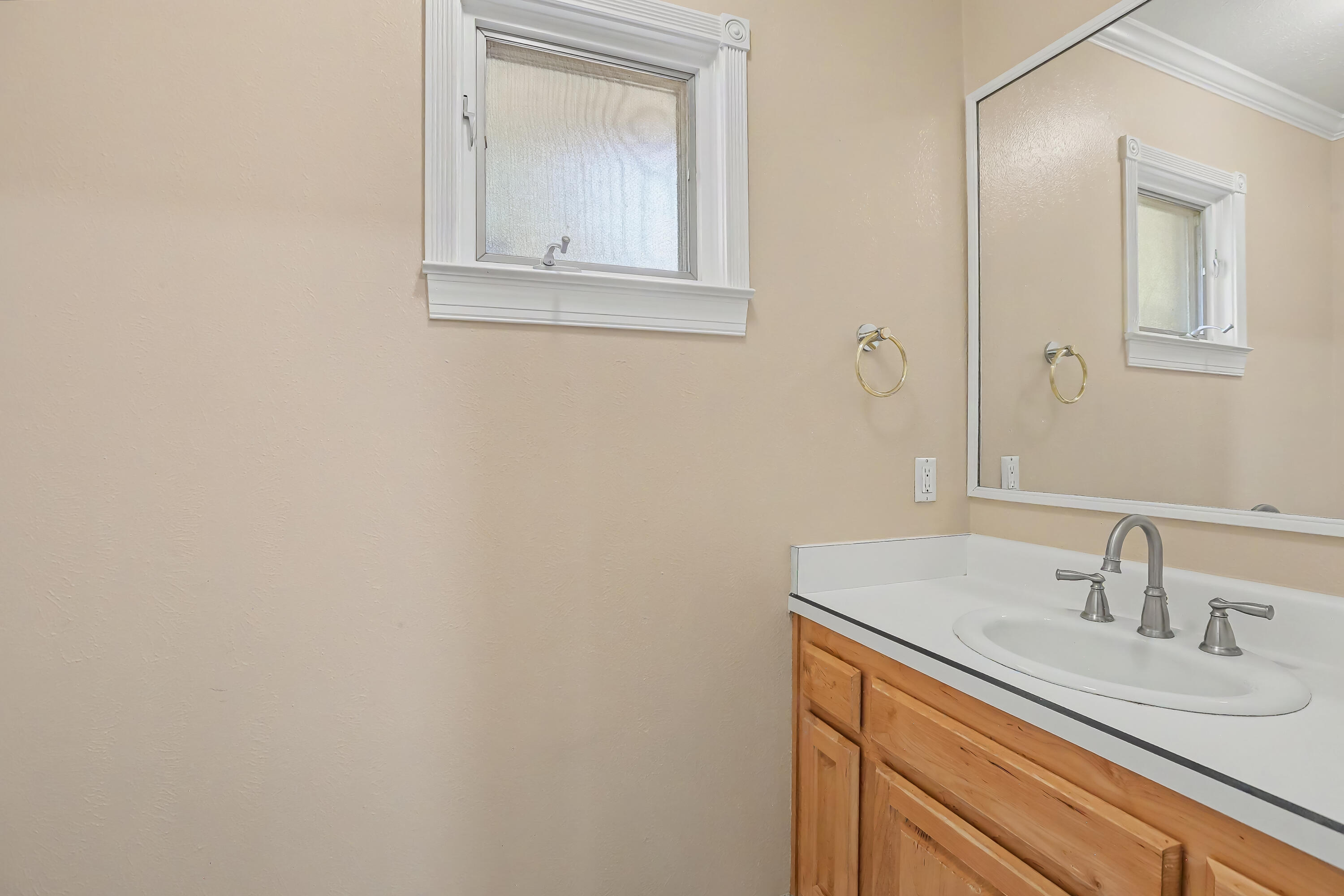 Photo 5 — 7820 Charger Trail NE