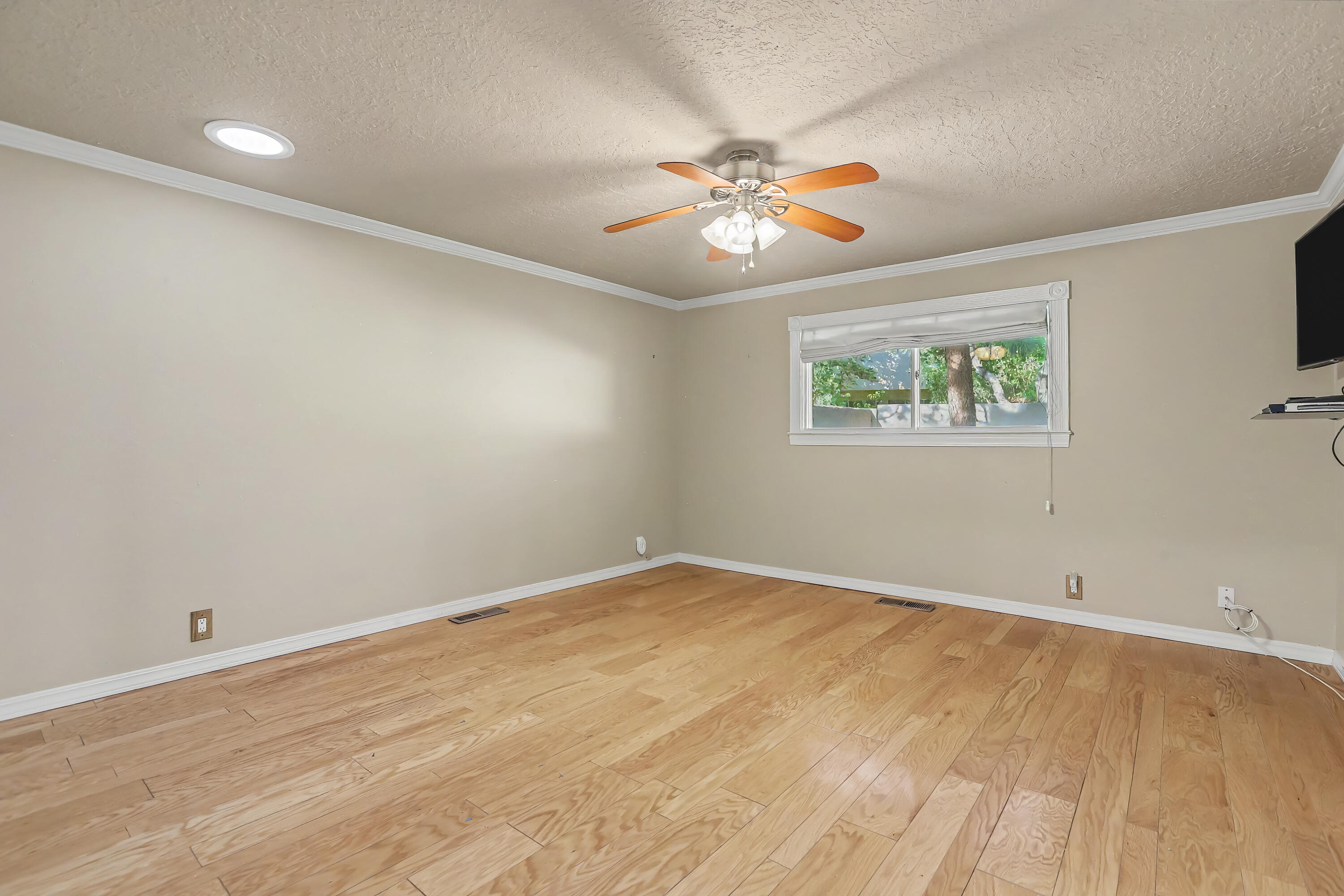 Photo 6 — 7820 Charger Trail NE