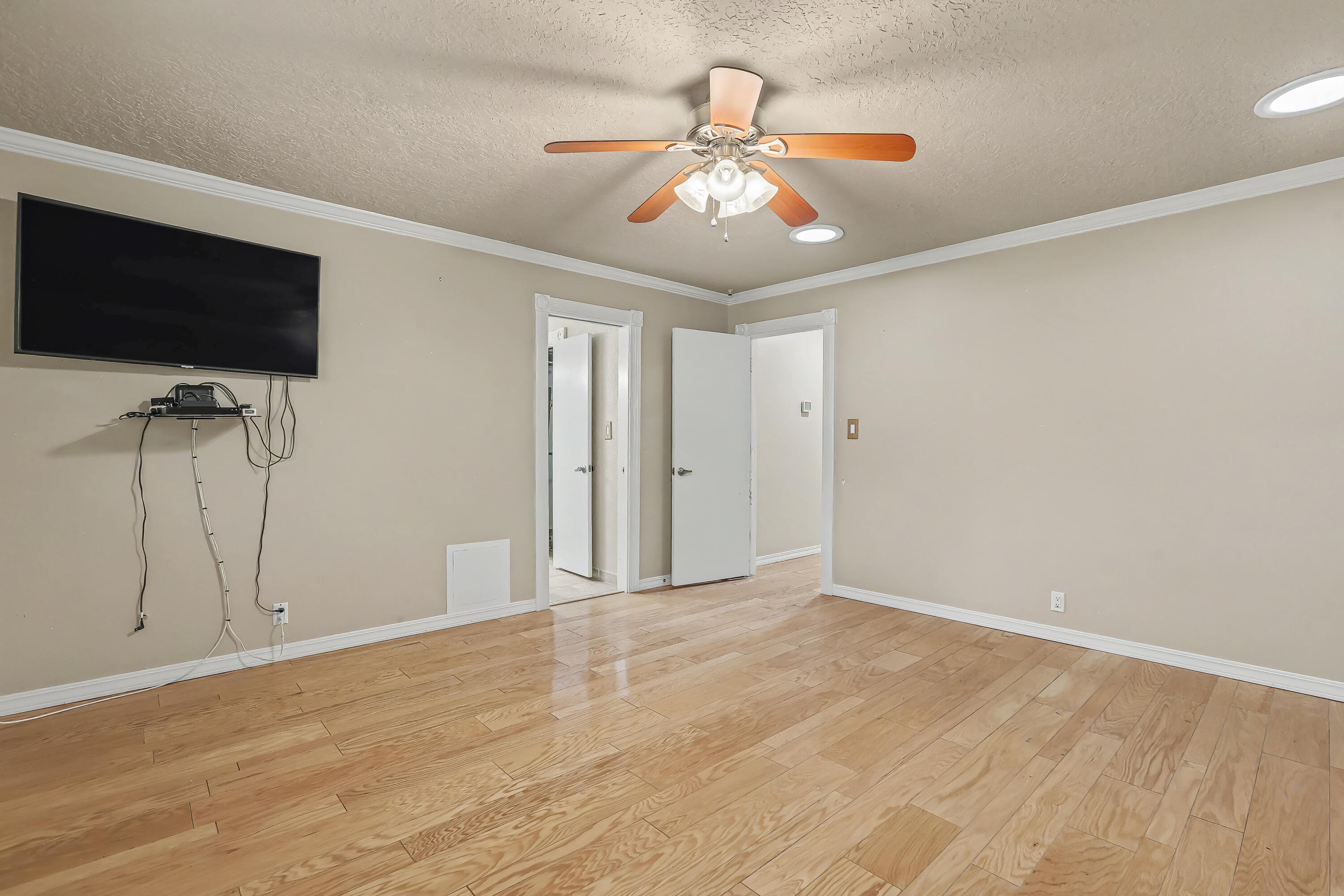 Photo 7 — 7820 Charger Trail NE