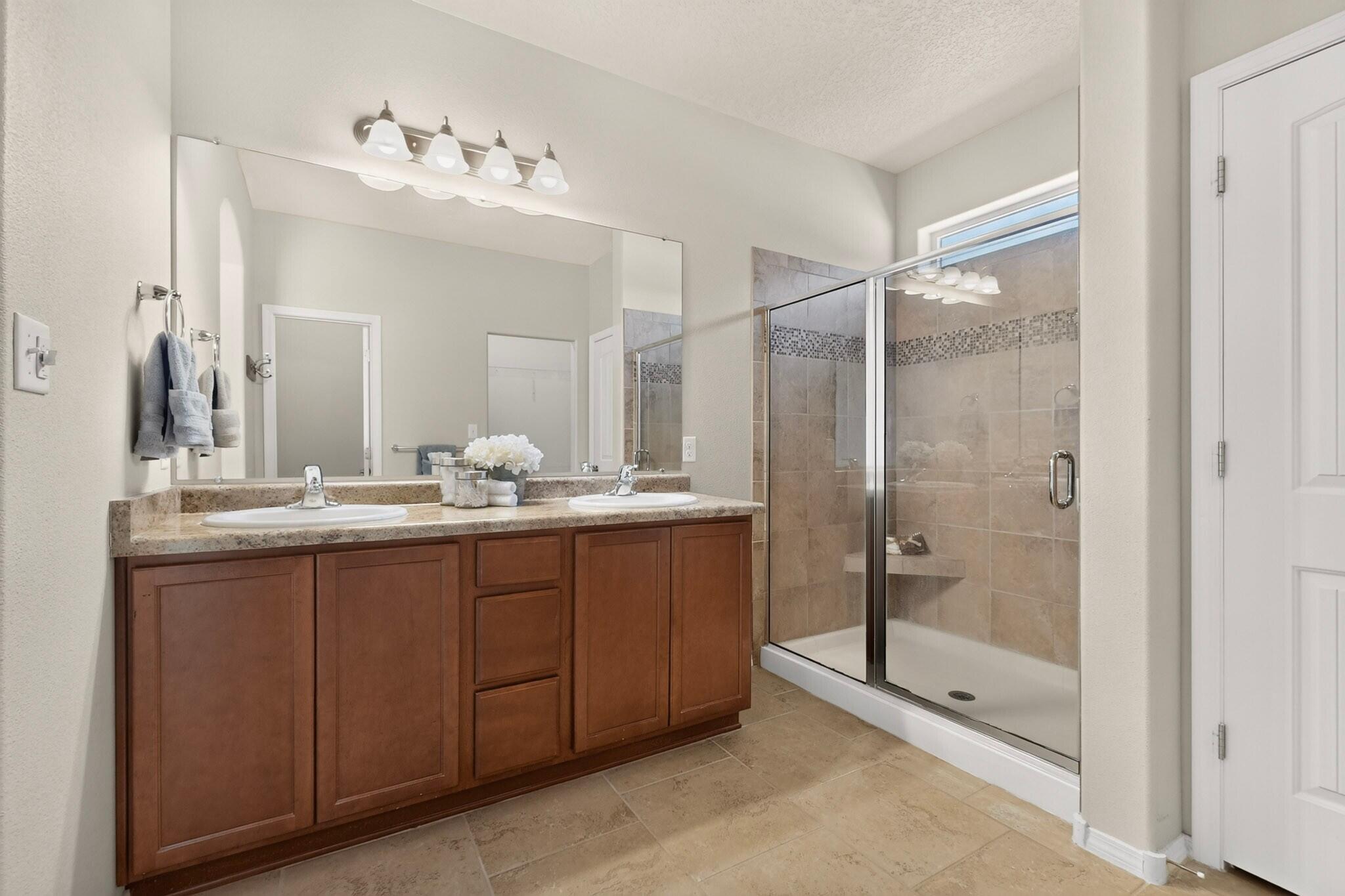 Photo 4 — 1024 Jacobs Drive NE