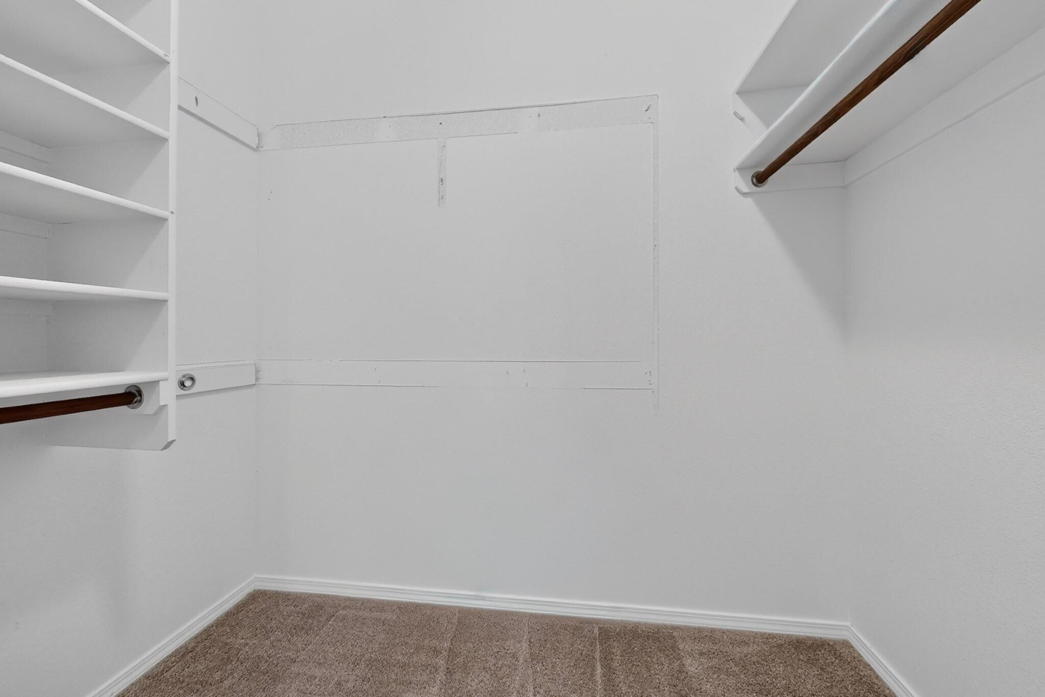 Photo 5 — 1024 Jacobs Drive NE