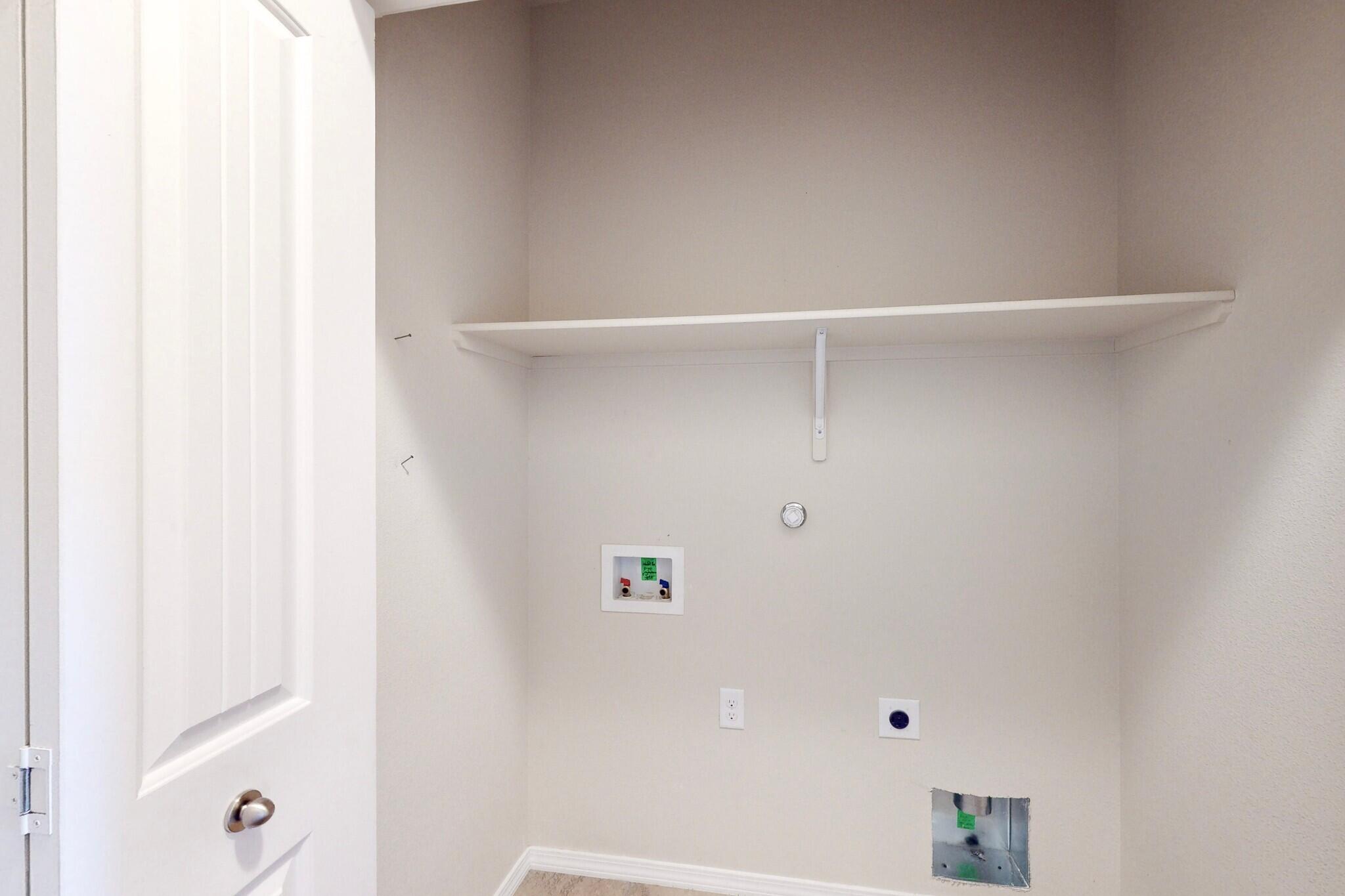 Photo 14 — 1024 Jacobs Drive NE