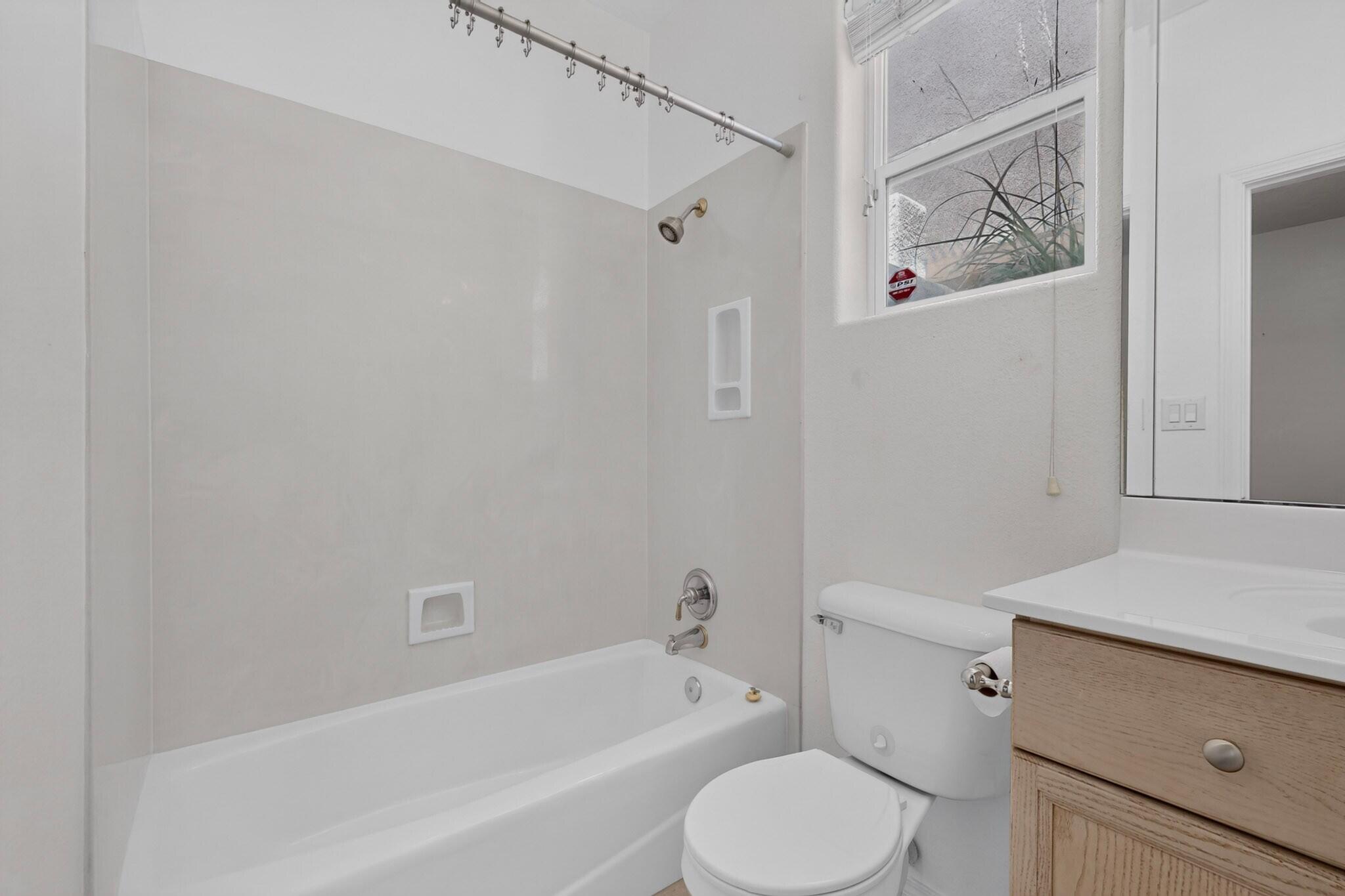 Photo 17 — 5808 Tres Vistas Court NW