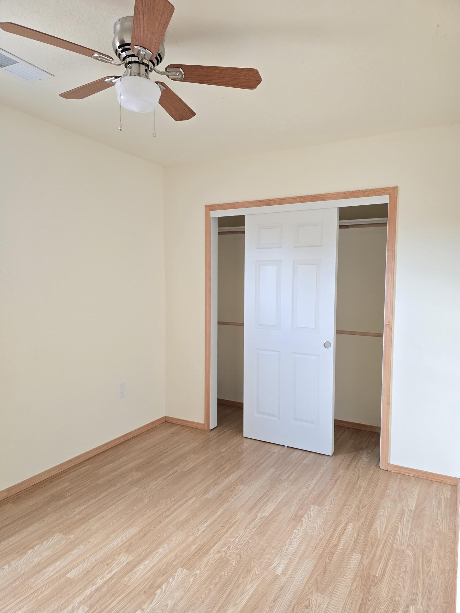 Photo 8 — 4640 Carlton Street NW