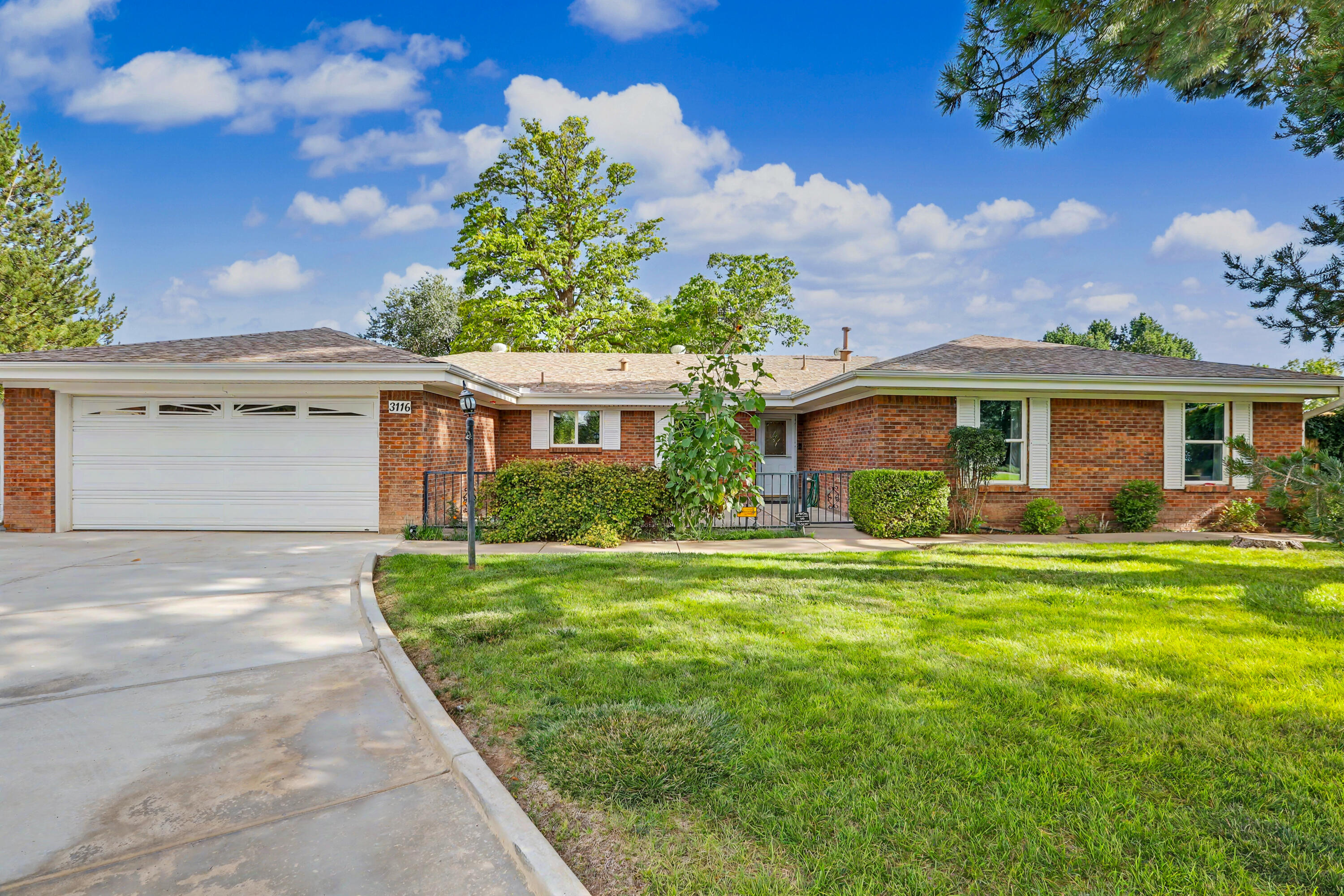3116 La Mancha Place NW, Albuquerque, NM 87104