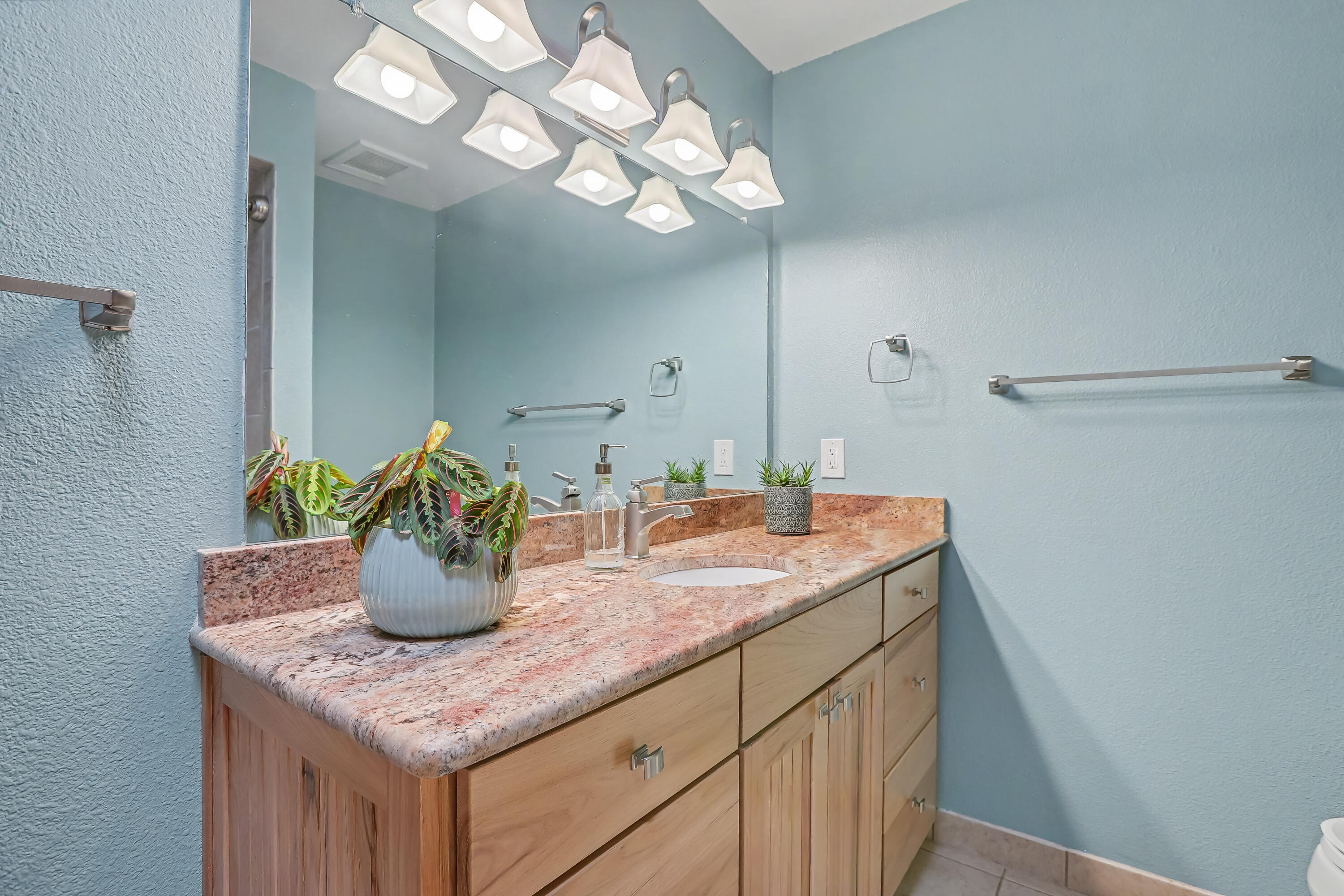 Photo 12 — 3116 La Mancha Place NW