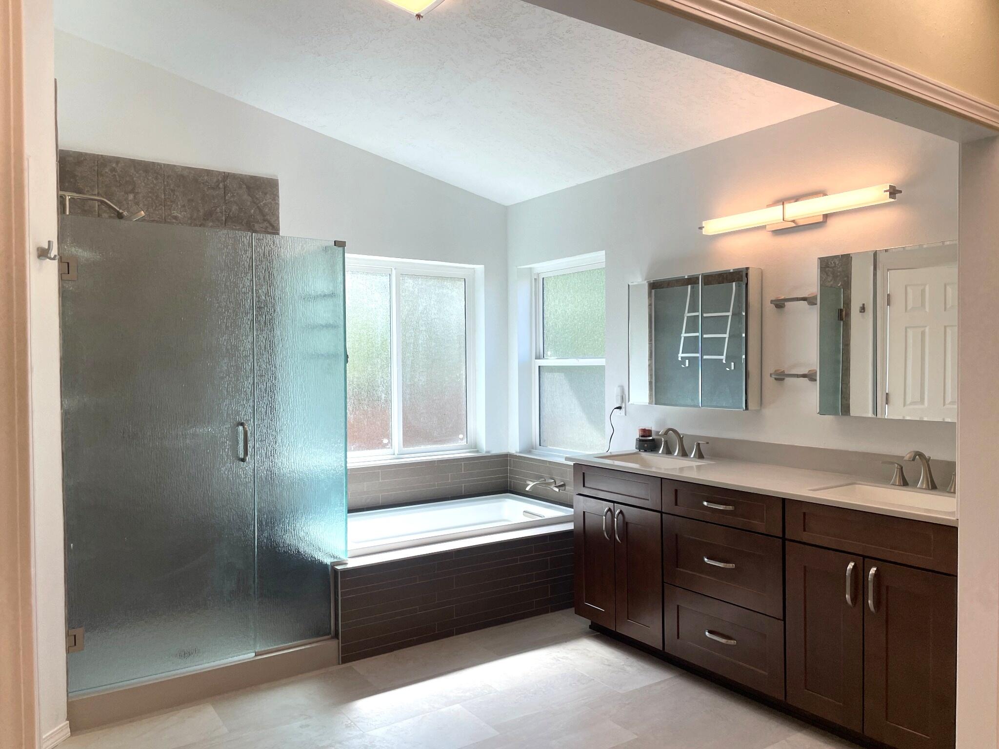 Photo 15 — 1506 Wells Drive NE