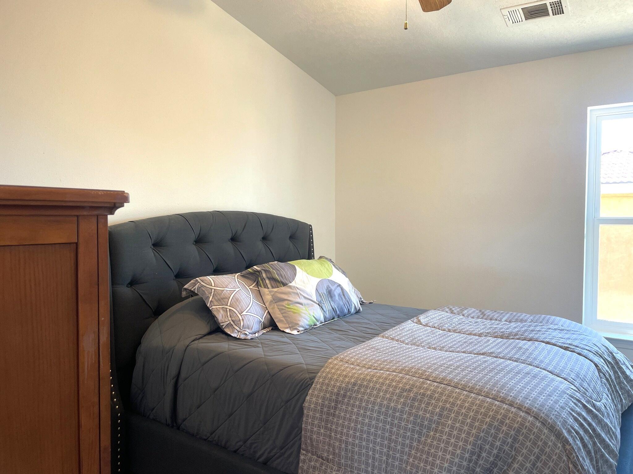 Photo 12 — 1506 Wells Drive NE