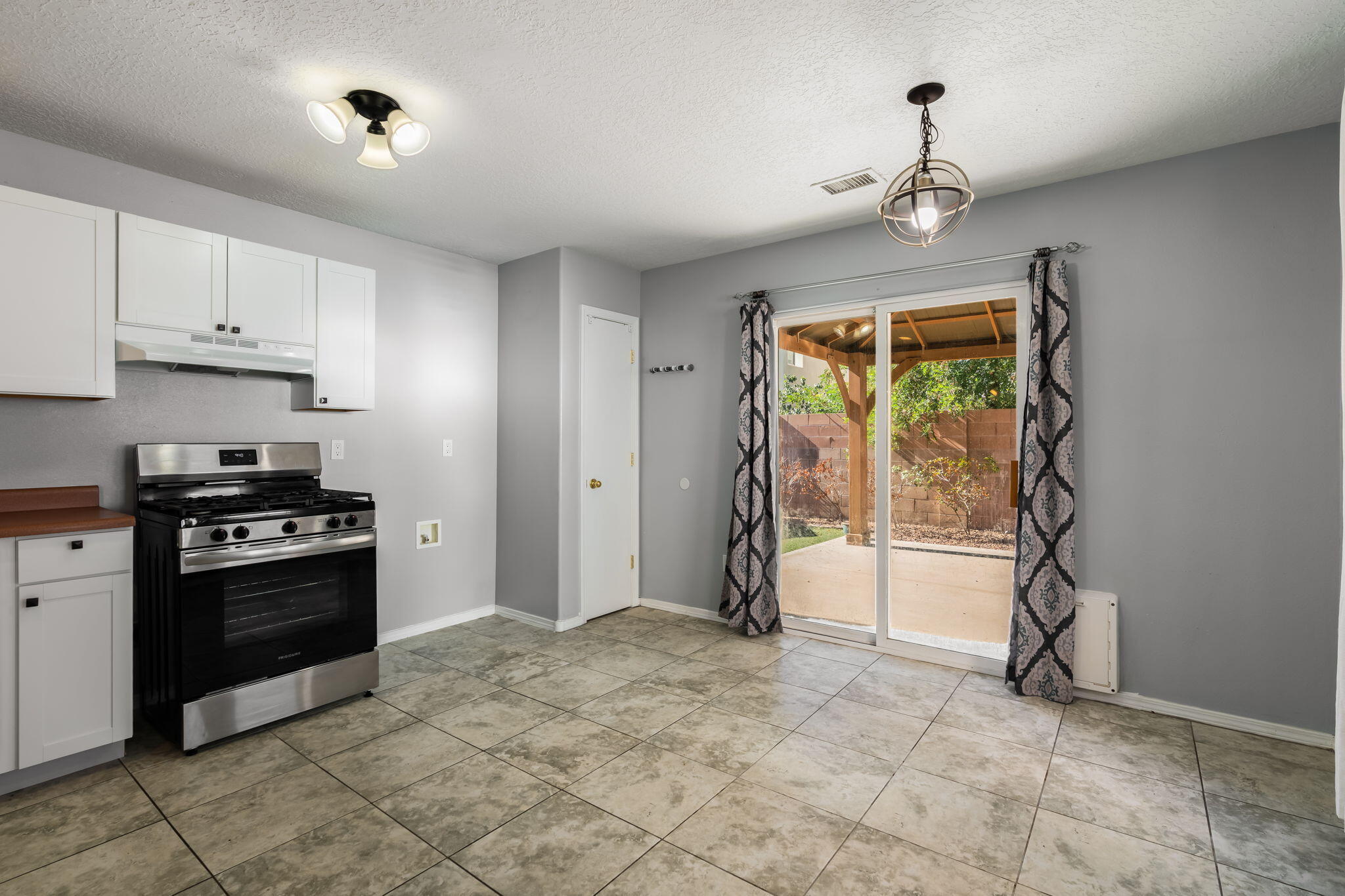 Photo 18 — 8808 Sawgrass Place NW