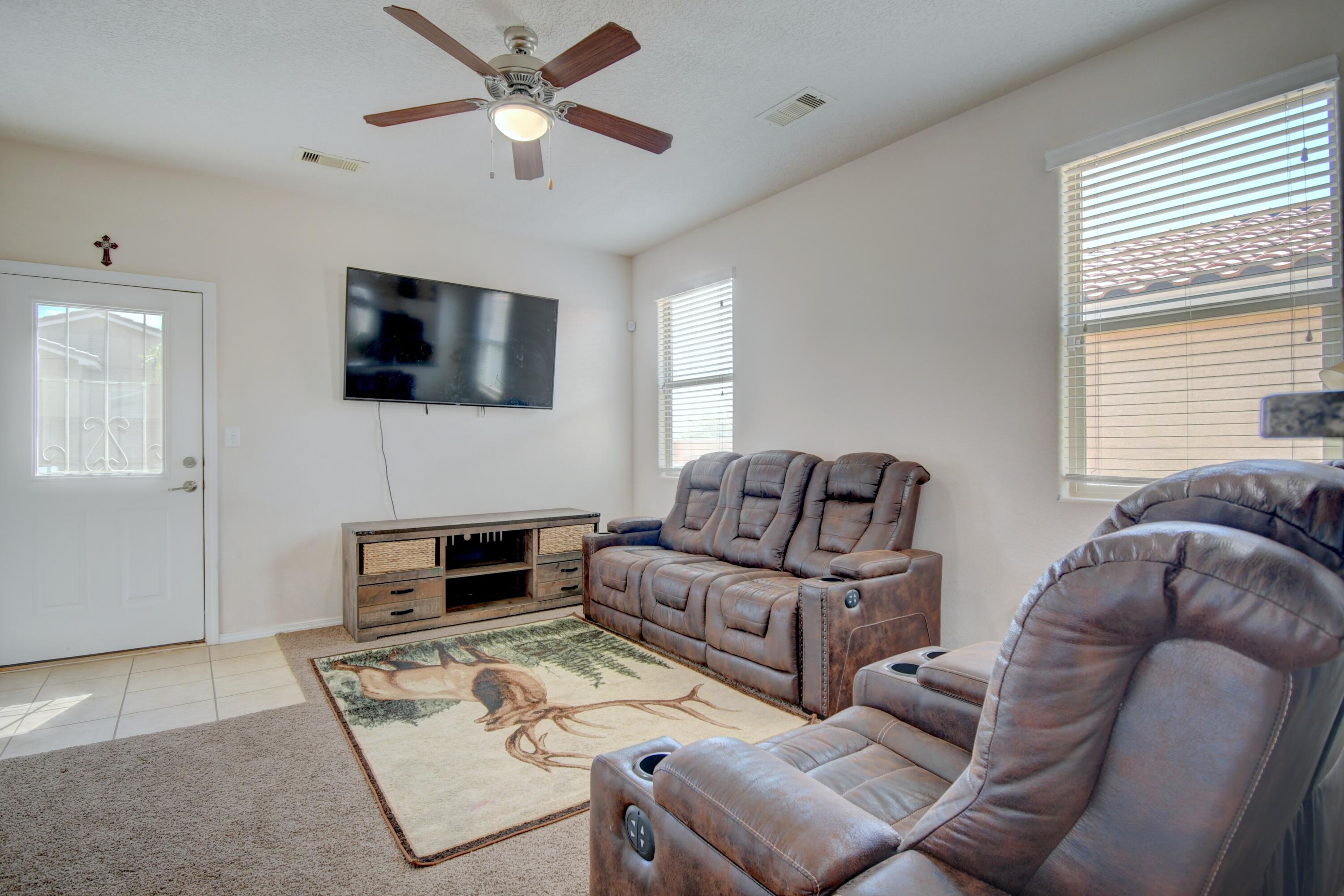 Photo 16 — 2227 Vista De Colinas Drive SE