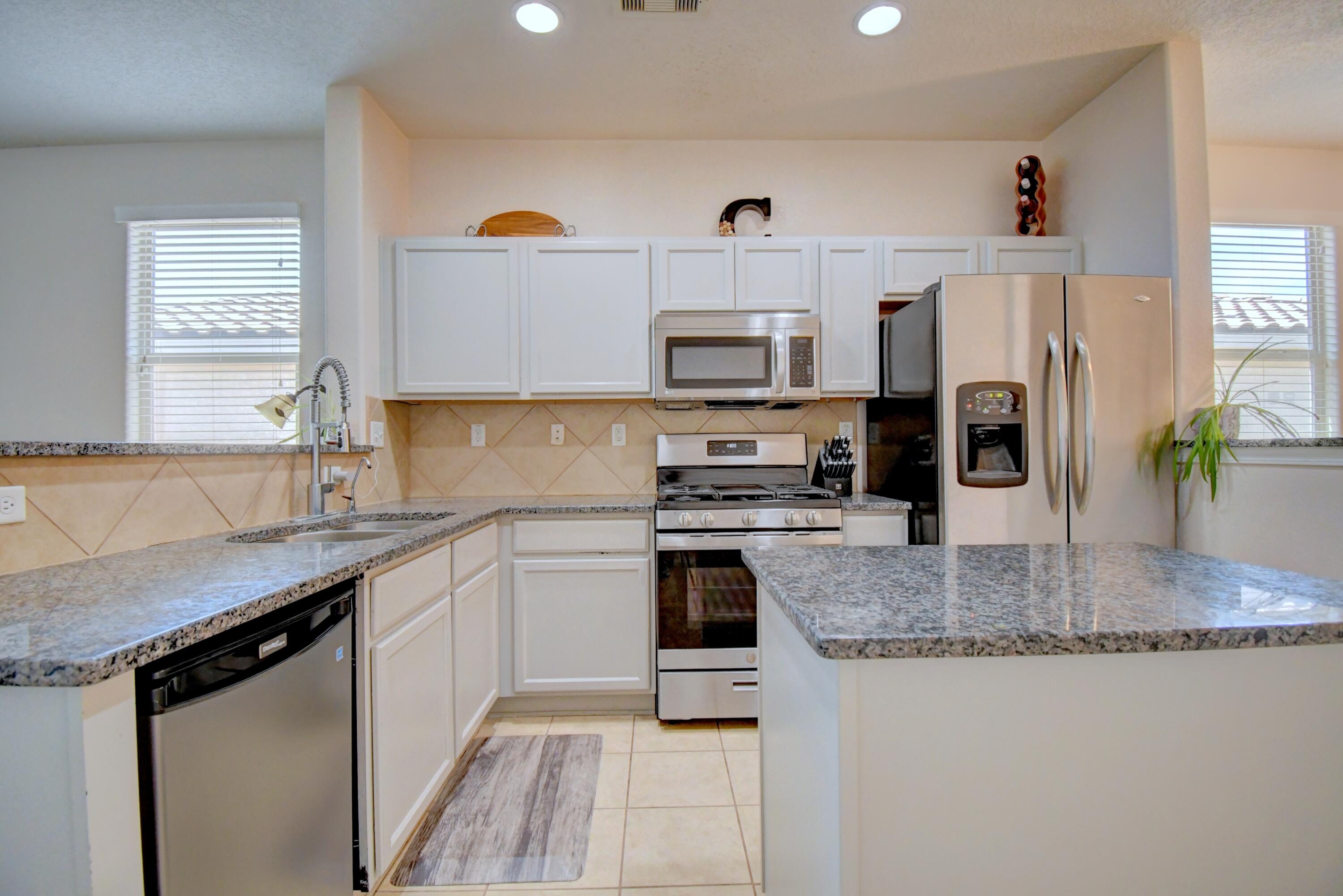 Photo 14 — 2227 Vista De Colinas Drive SE