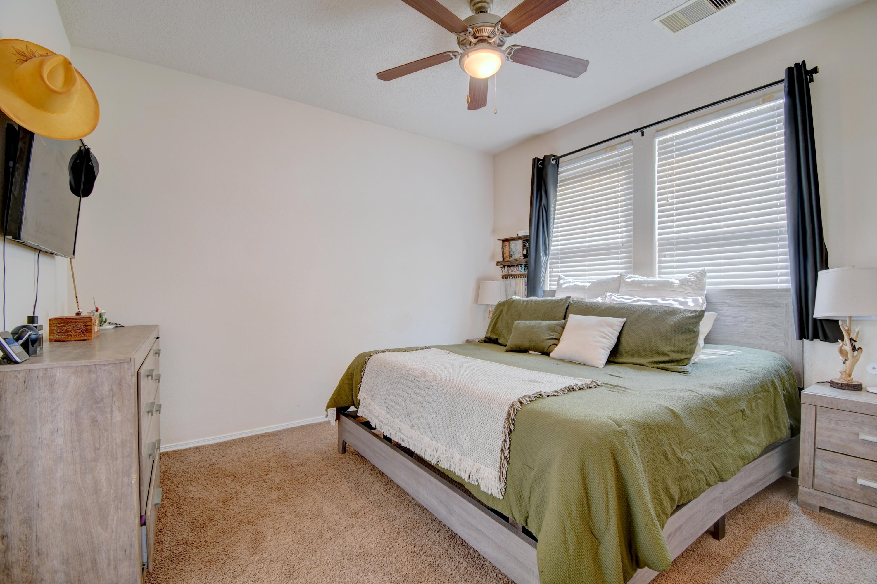 Photo 11 — 2227 Vista De Colinas Drive SE