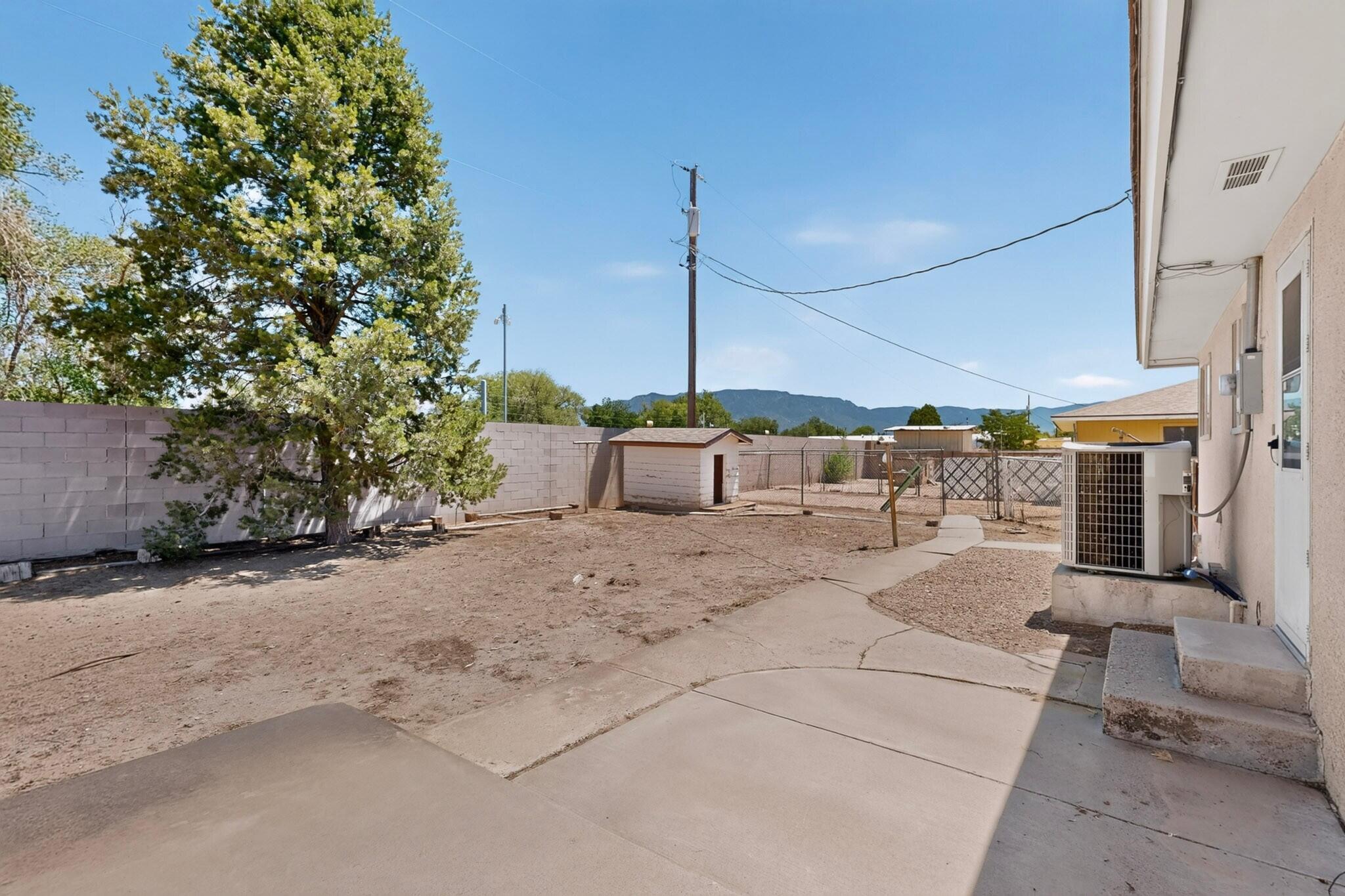 Photo 13 — 407 C De Baca Lane NW