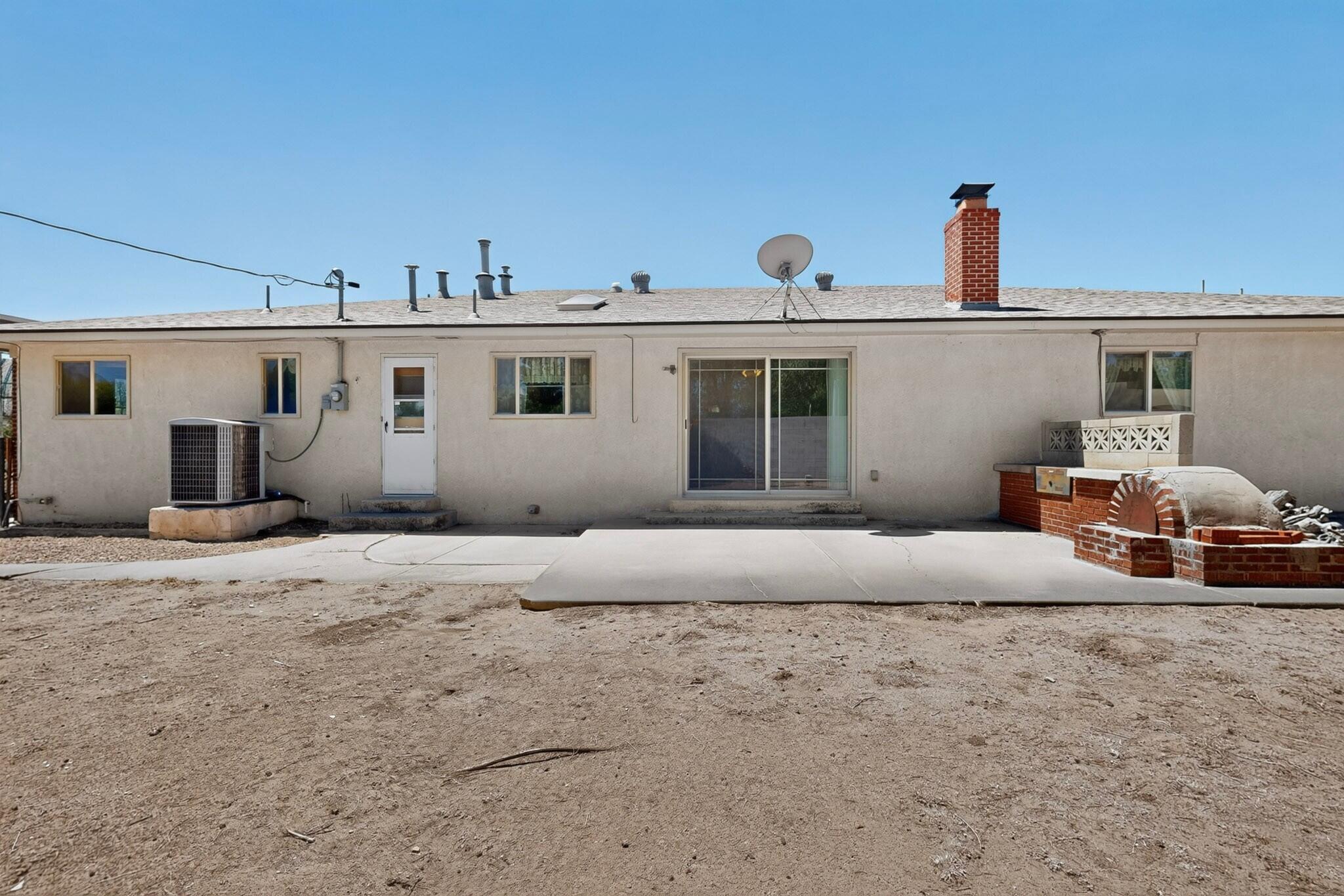 Photo 12 — 407 C De Baca Lane NW