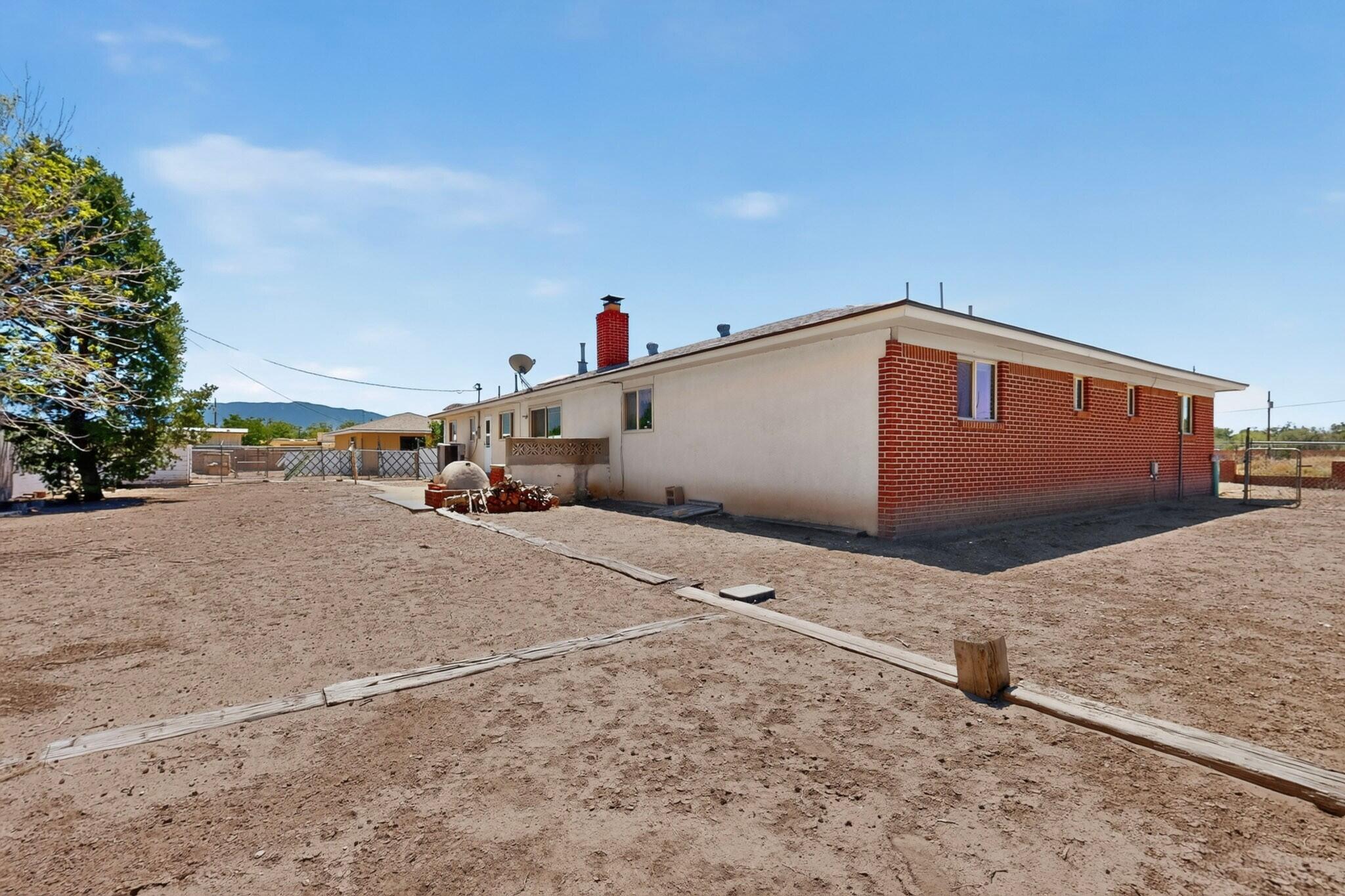 Photo 10 — 407 C De Baca Lane NW