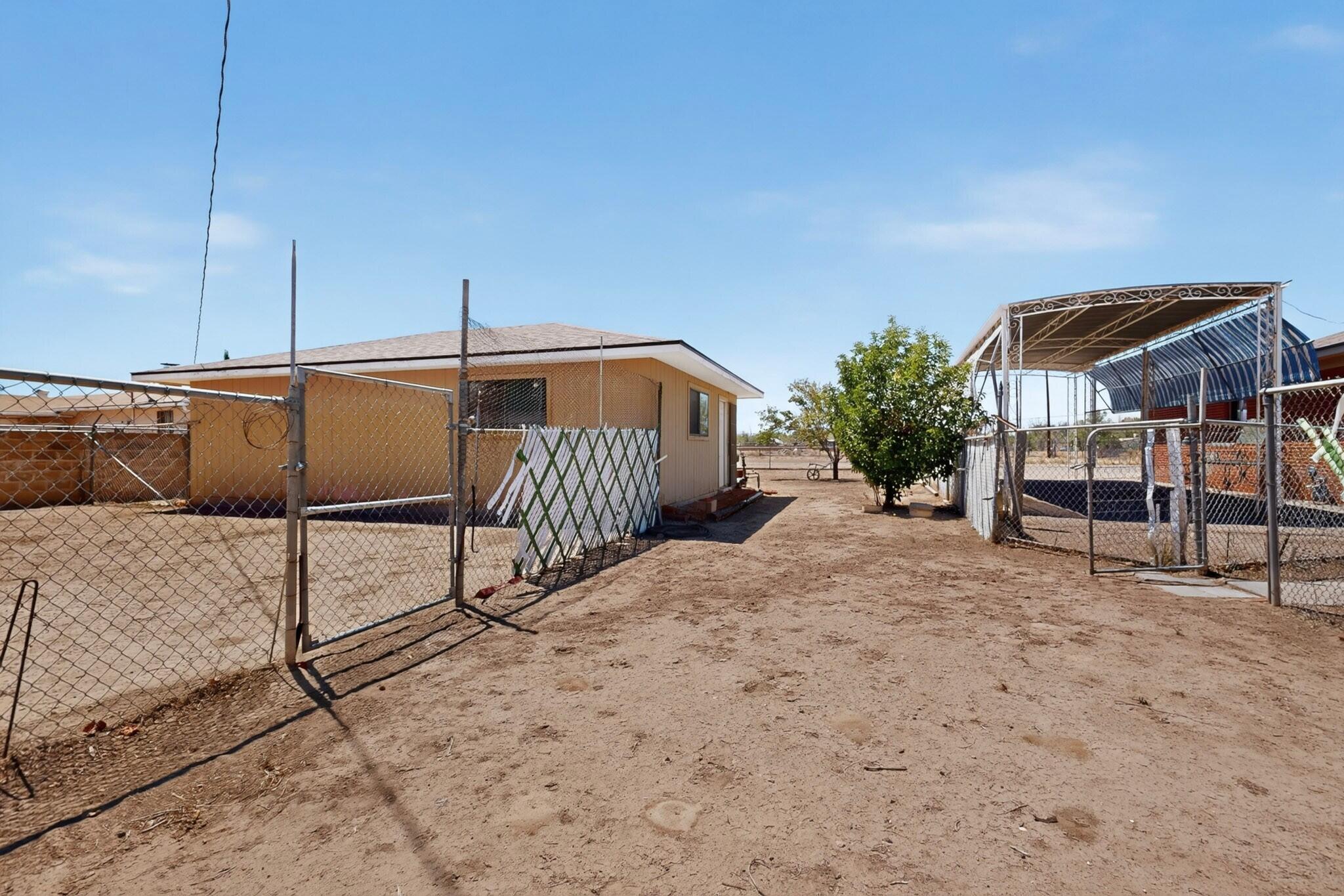 Photo 8 — 407 C De Baca Lane NW