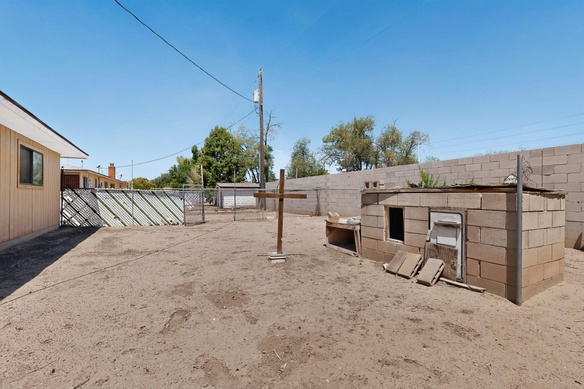 Photo 7 — 407 C De Baca Lane NW