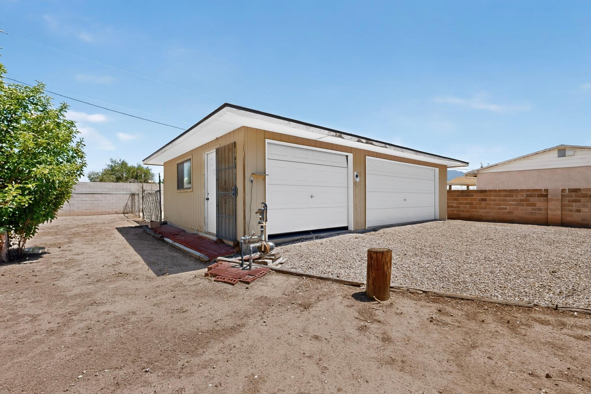 Photo 3 — 407 C De Baca Lane NW