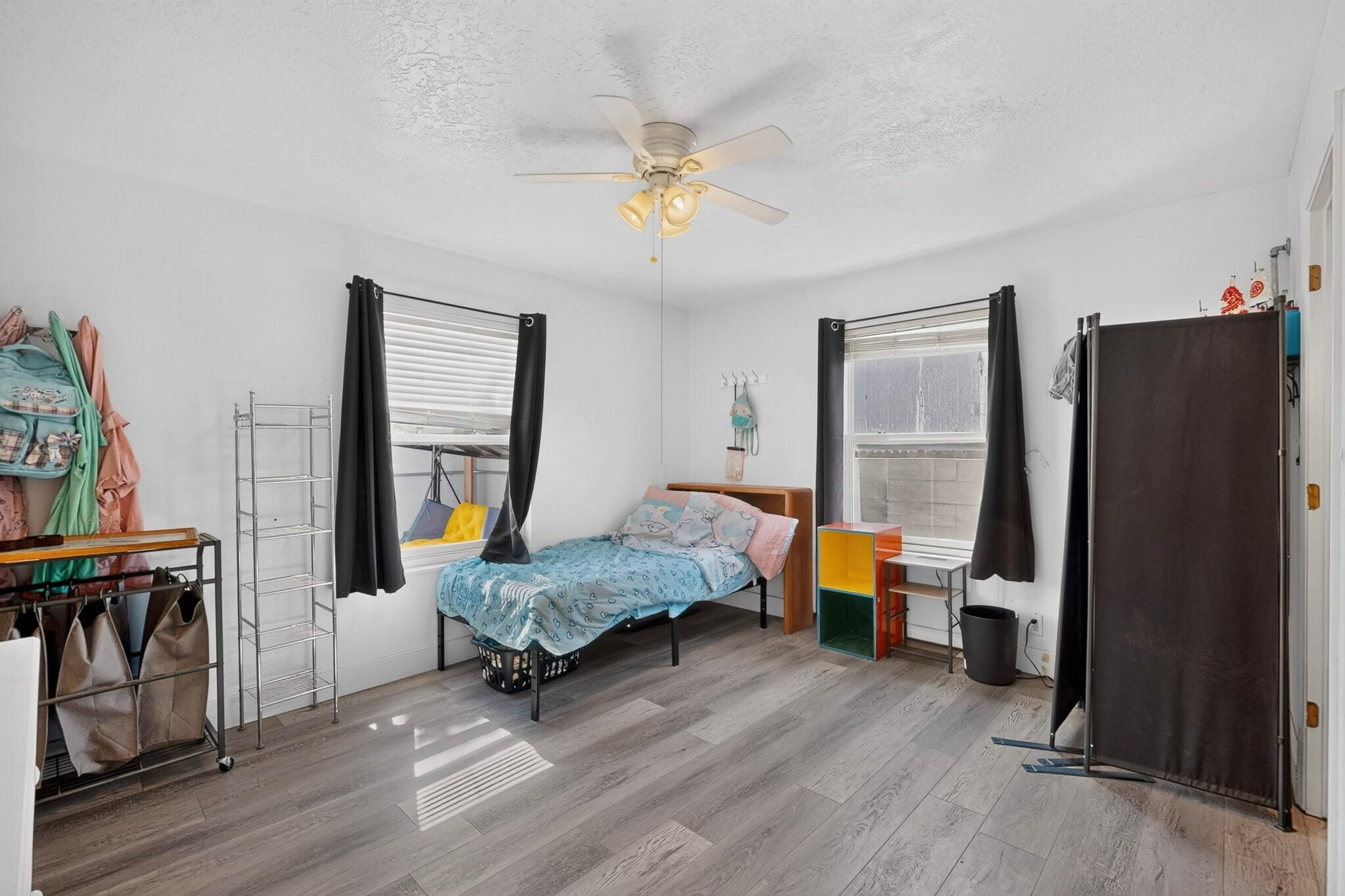 Photo 19 — 1709 Kirby Street NE