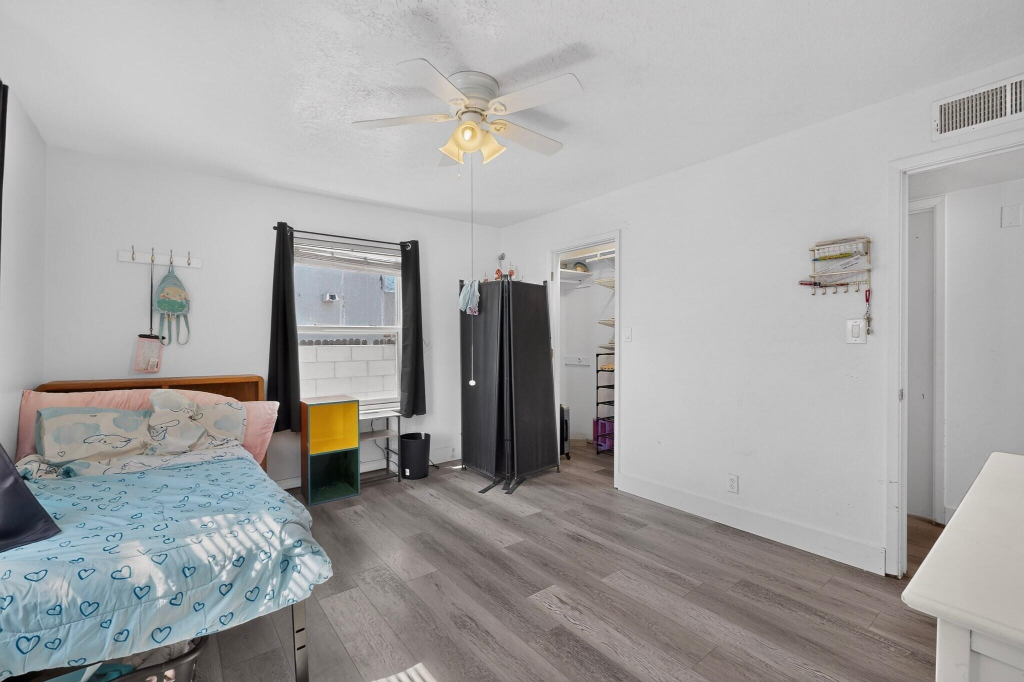 Photo 18 — 1709 Kirby Street NE