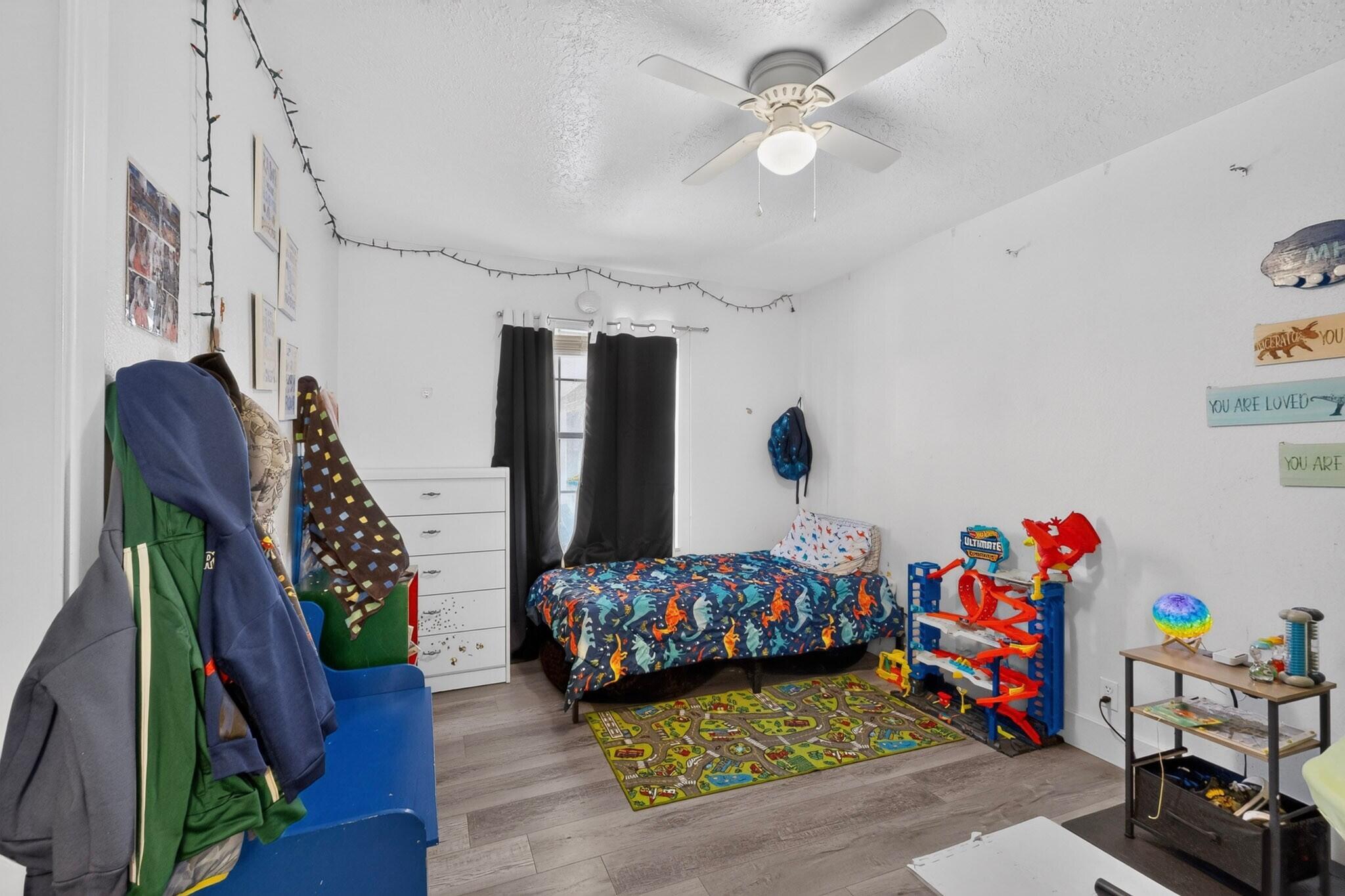Photo 9 — 1709 Kirby Street NE
