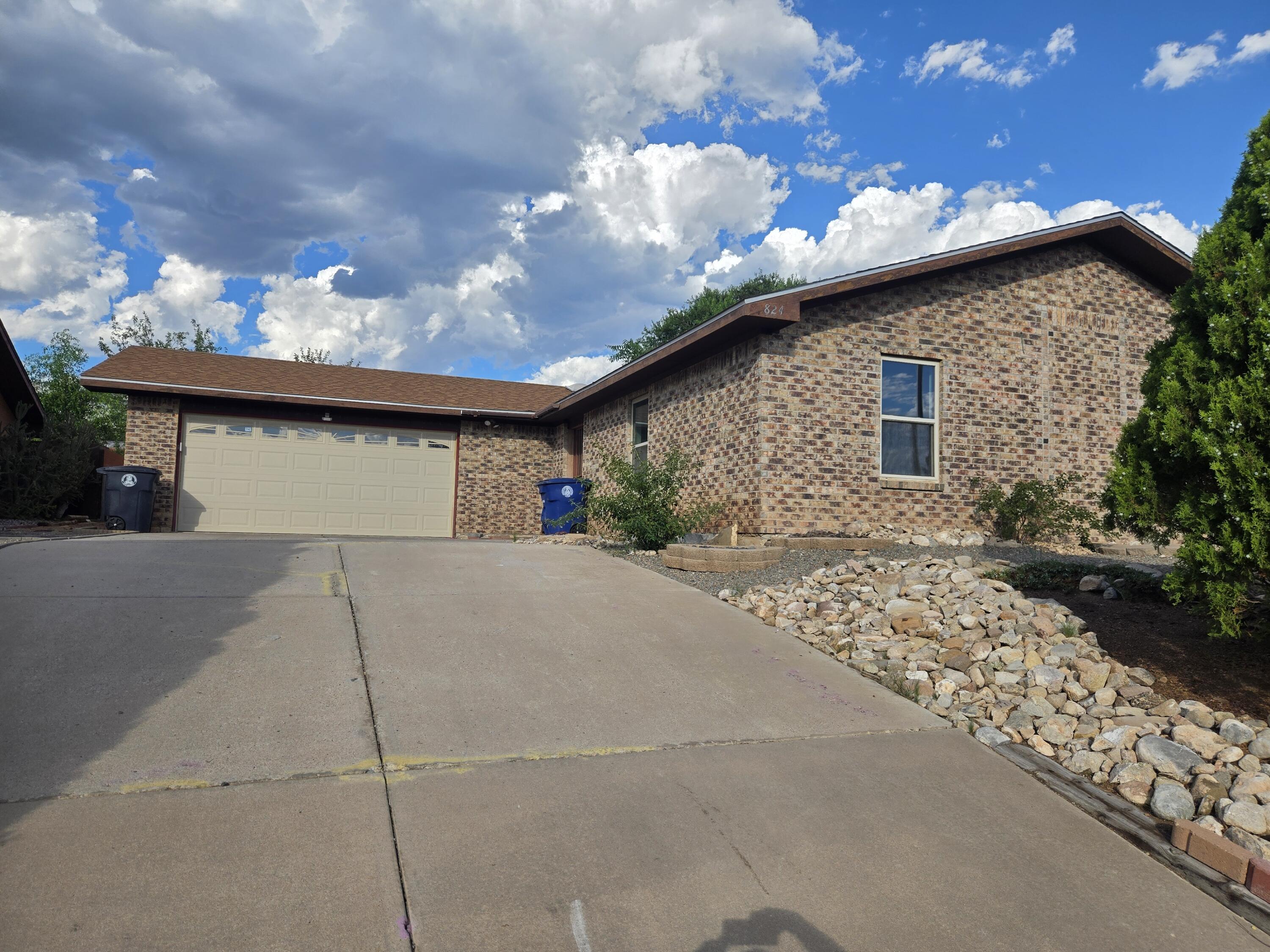 824 Landman Drive NE