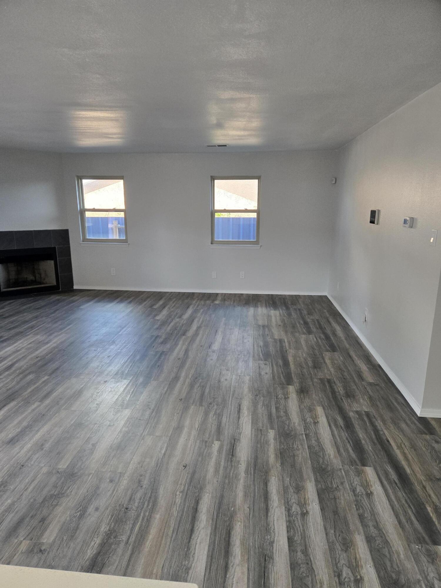 Photo 19 — 824 Landman Drive NE