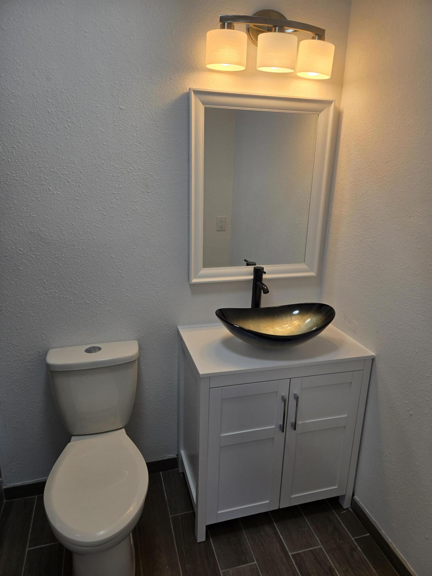 Photo 15 — 824 Landman Drive NE