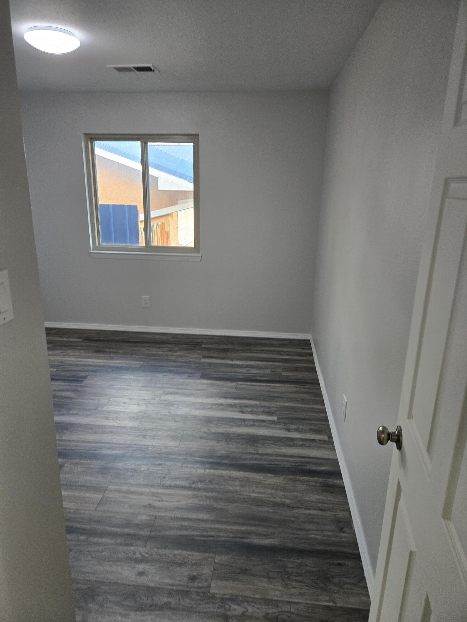 Photo 13 — 824 Landman Drive NE