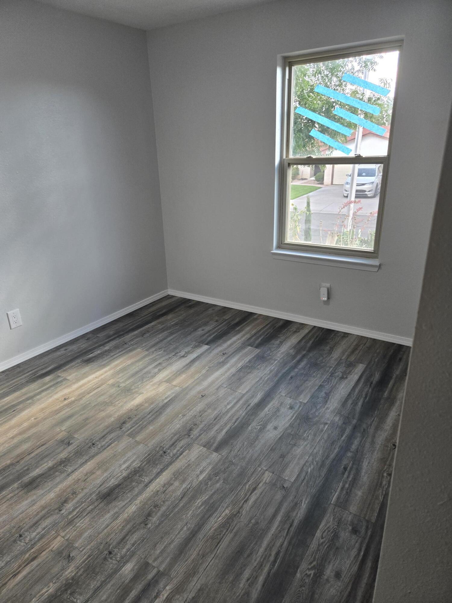 Photo 11 — 824 Landman Drive NE
