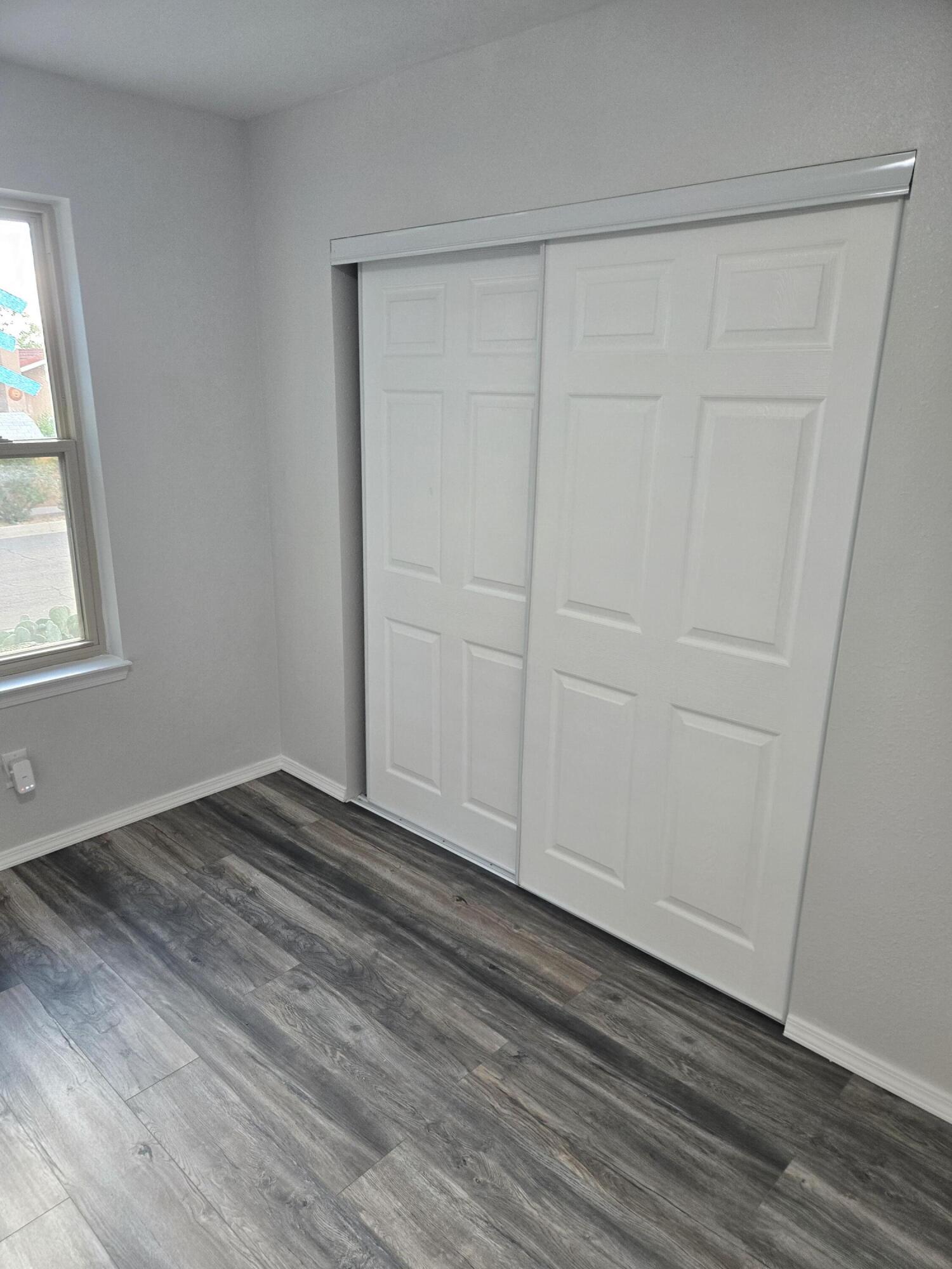 Photo 10 — 824 Landman Drive NE