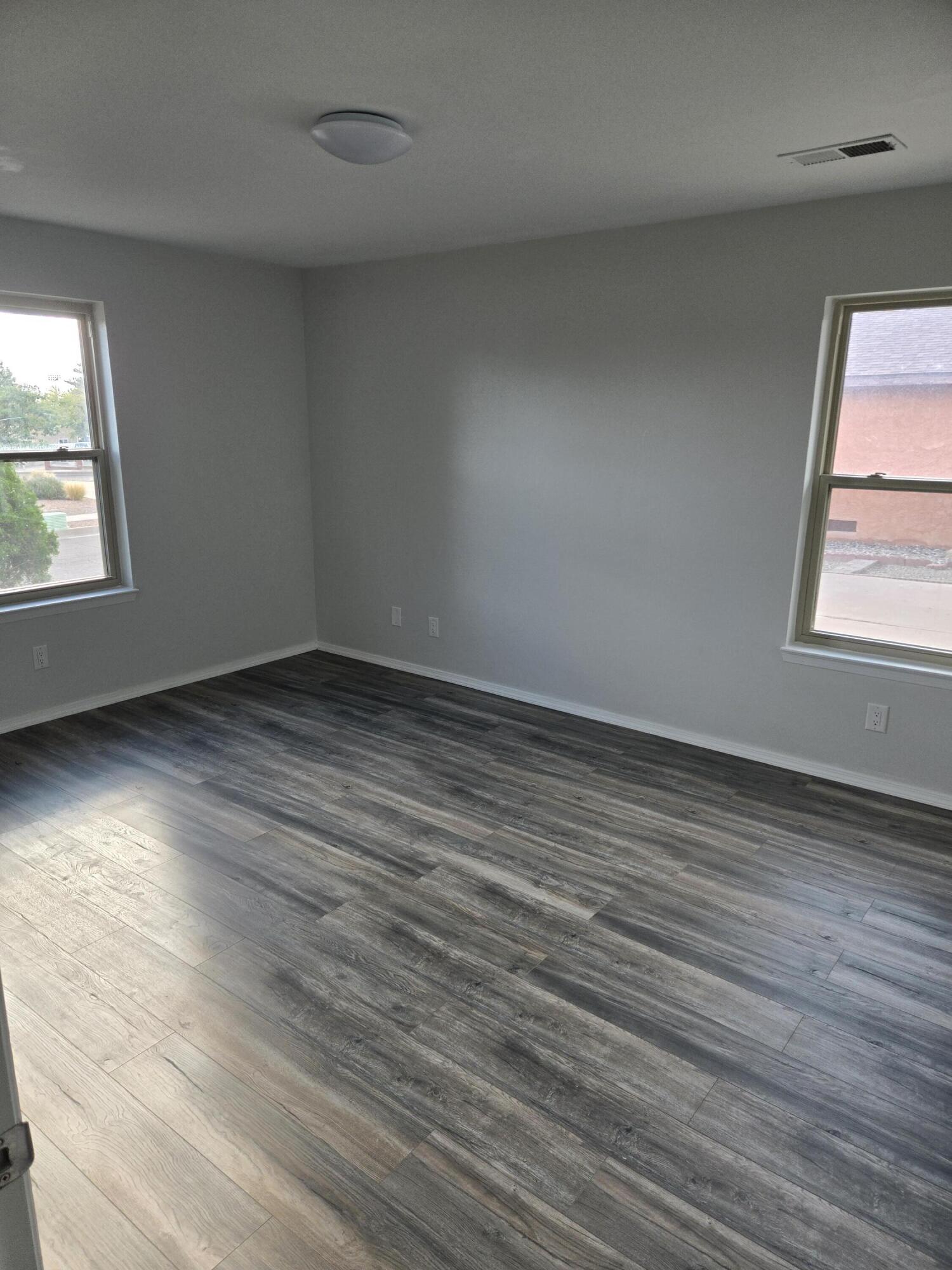 Photo 8 — 824 Landman Drive NE
