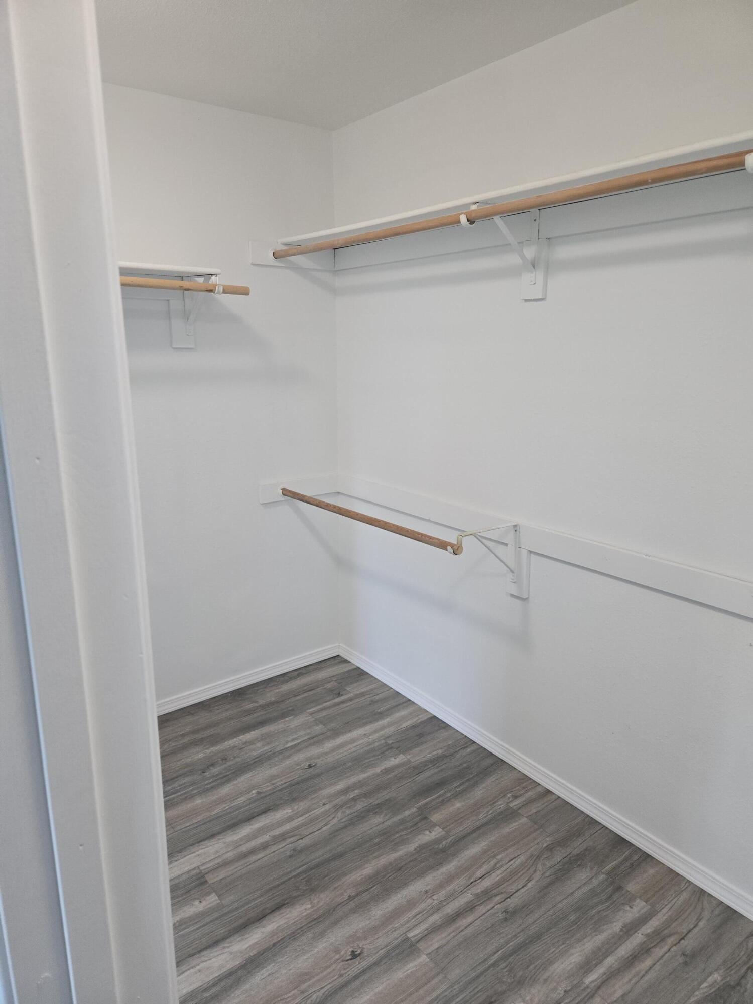 Photo 6 — 824 Landman Drive NE