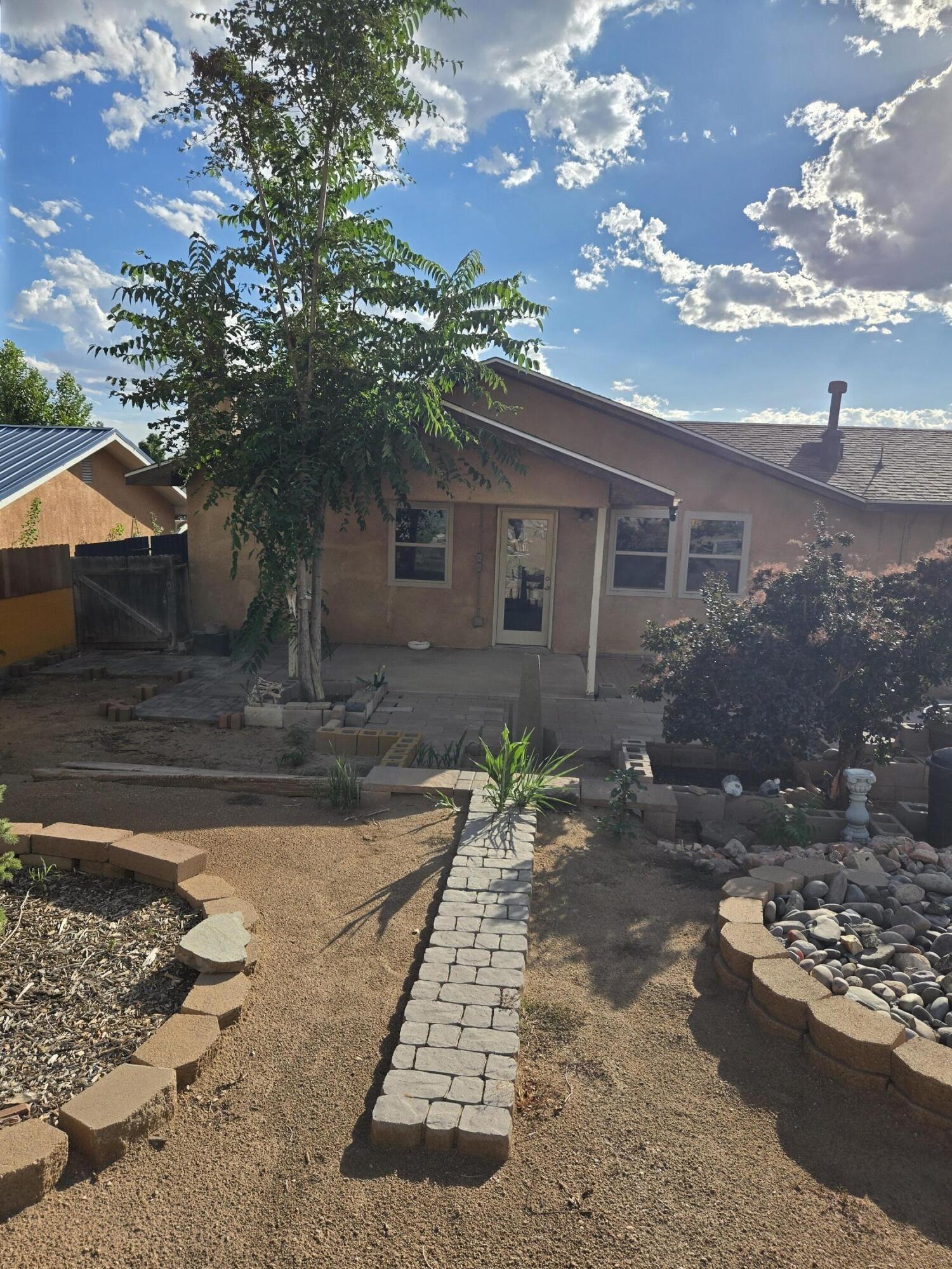 Photo 3 — 824 Landman Drive NE